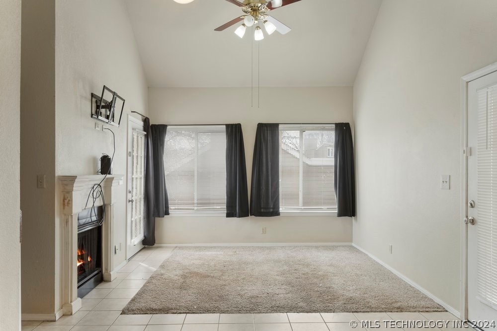 6639 S Victor Avenue G207