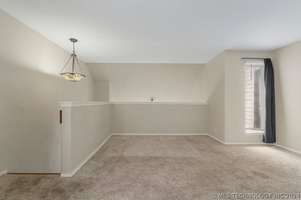 6639 S Victor Avenue G207