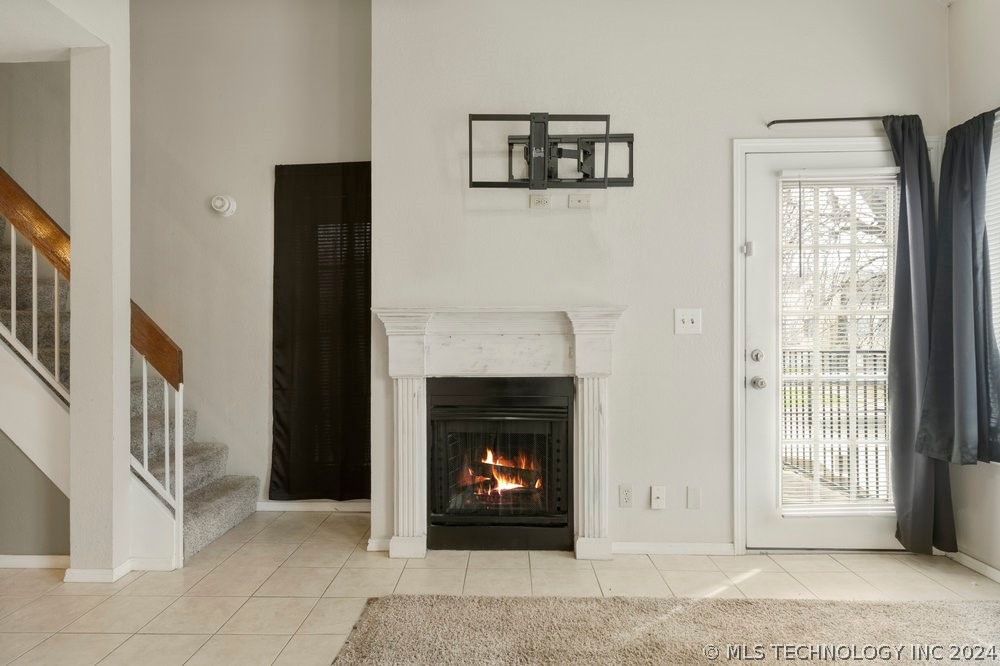 6639 S Victor Avenue G207