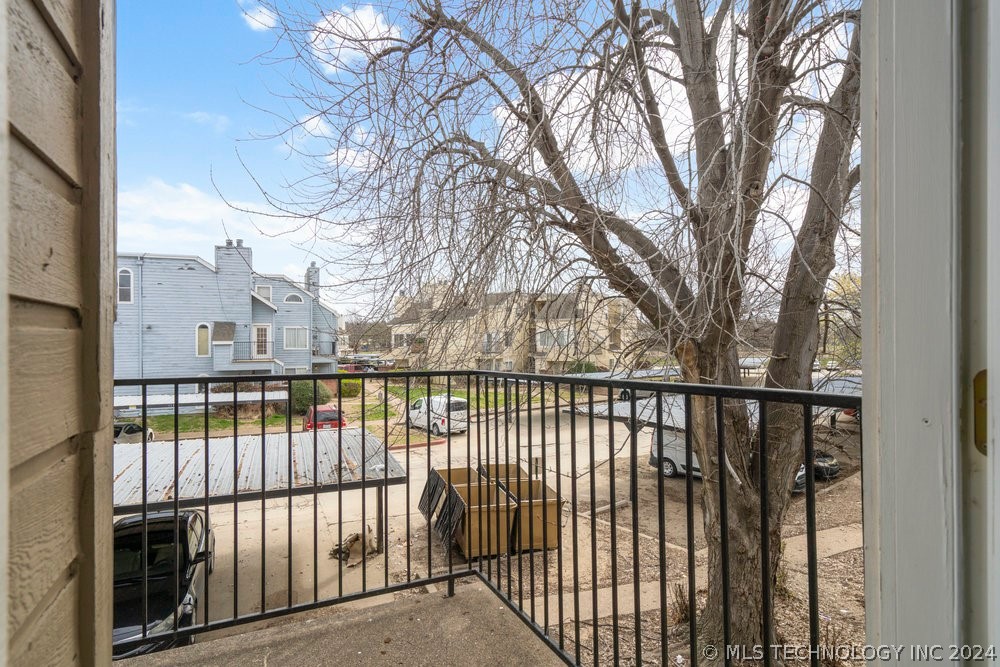 6639 S Victor Avenue G207