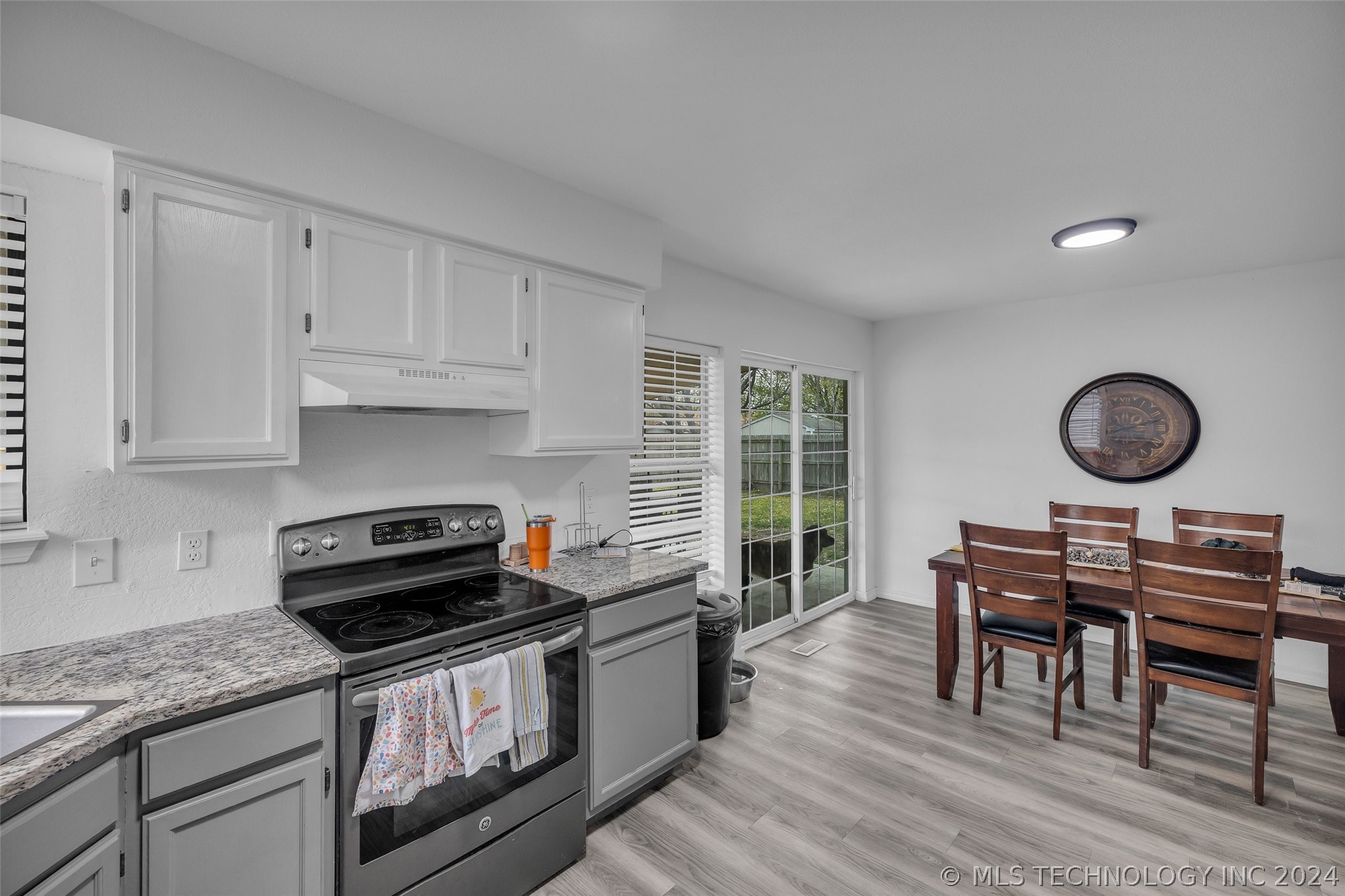 12206 E 81st Place N