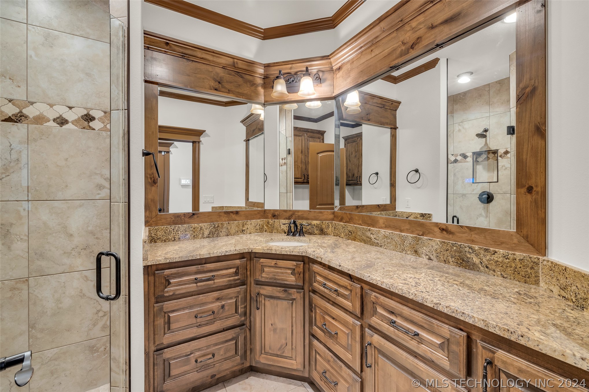 3824 W Orlando Street