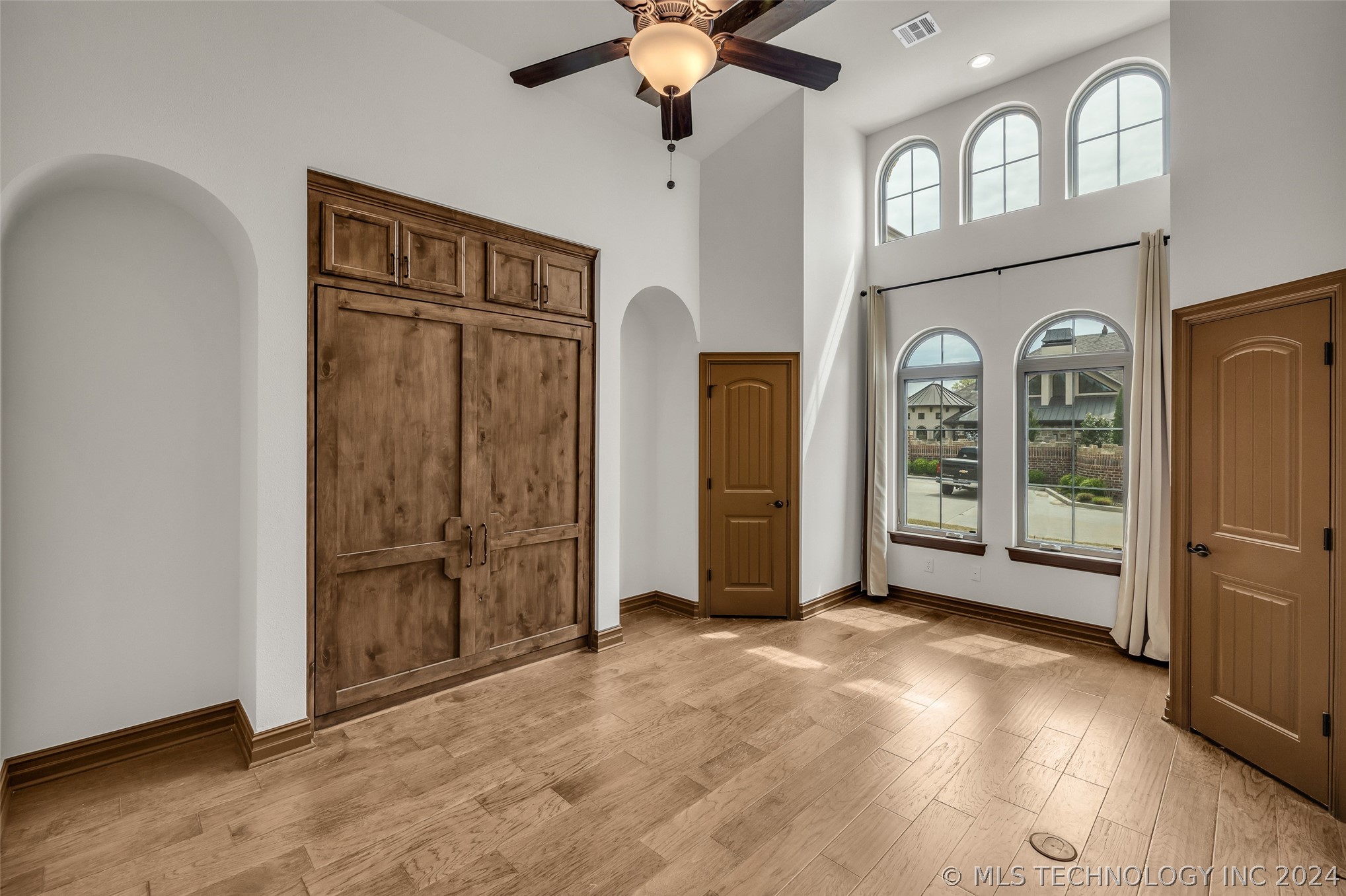 3824 W Orlando Street