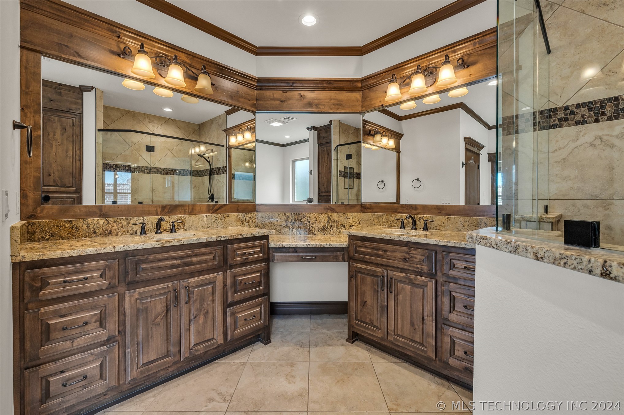 3824 W Orlando Street