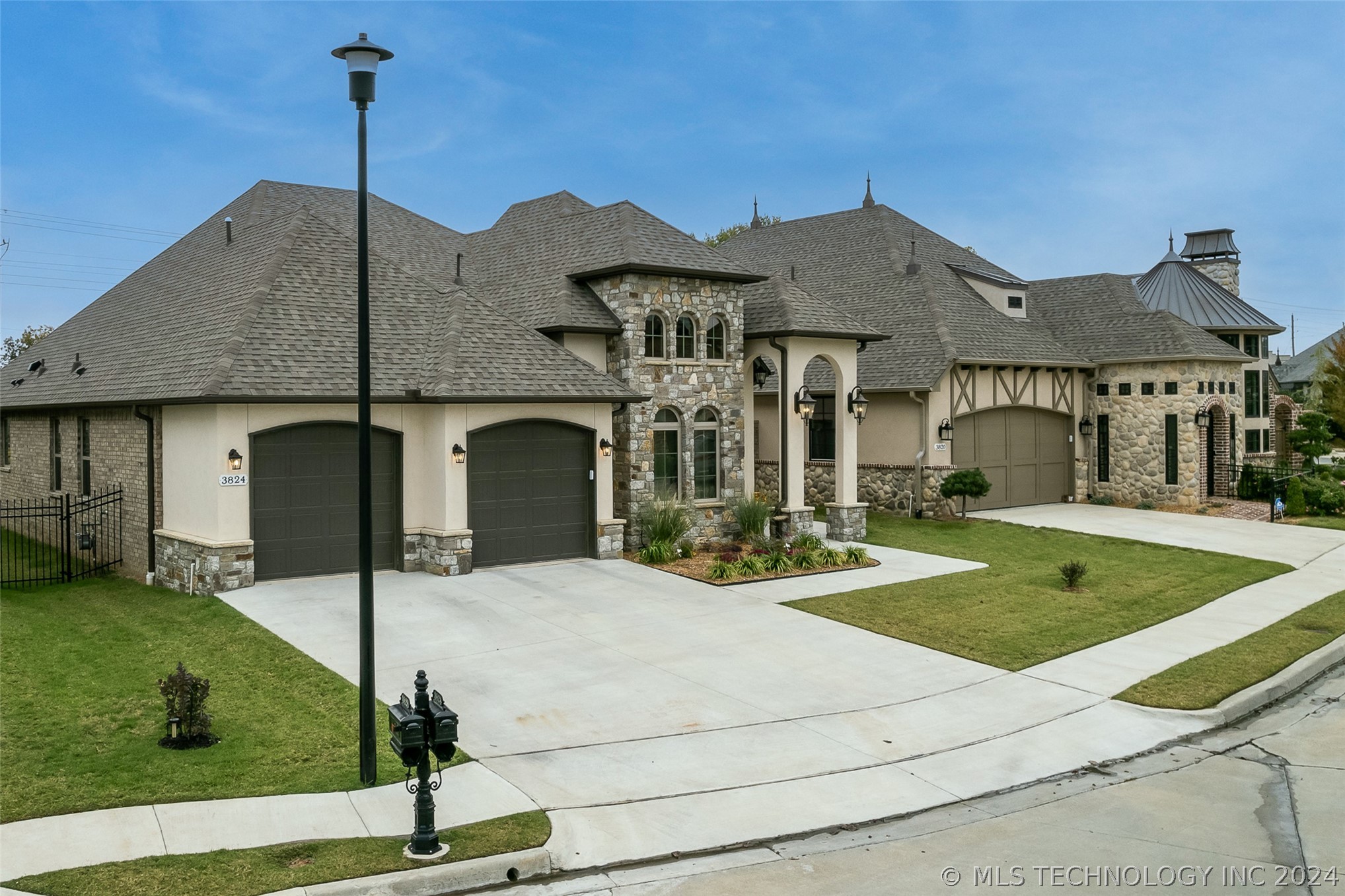 3824 W Orlando Street