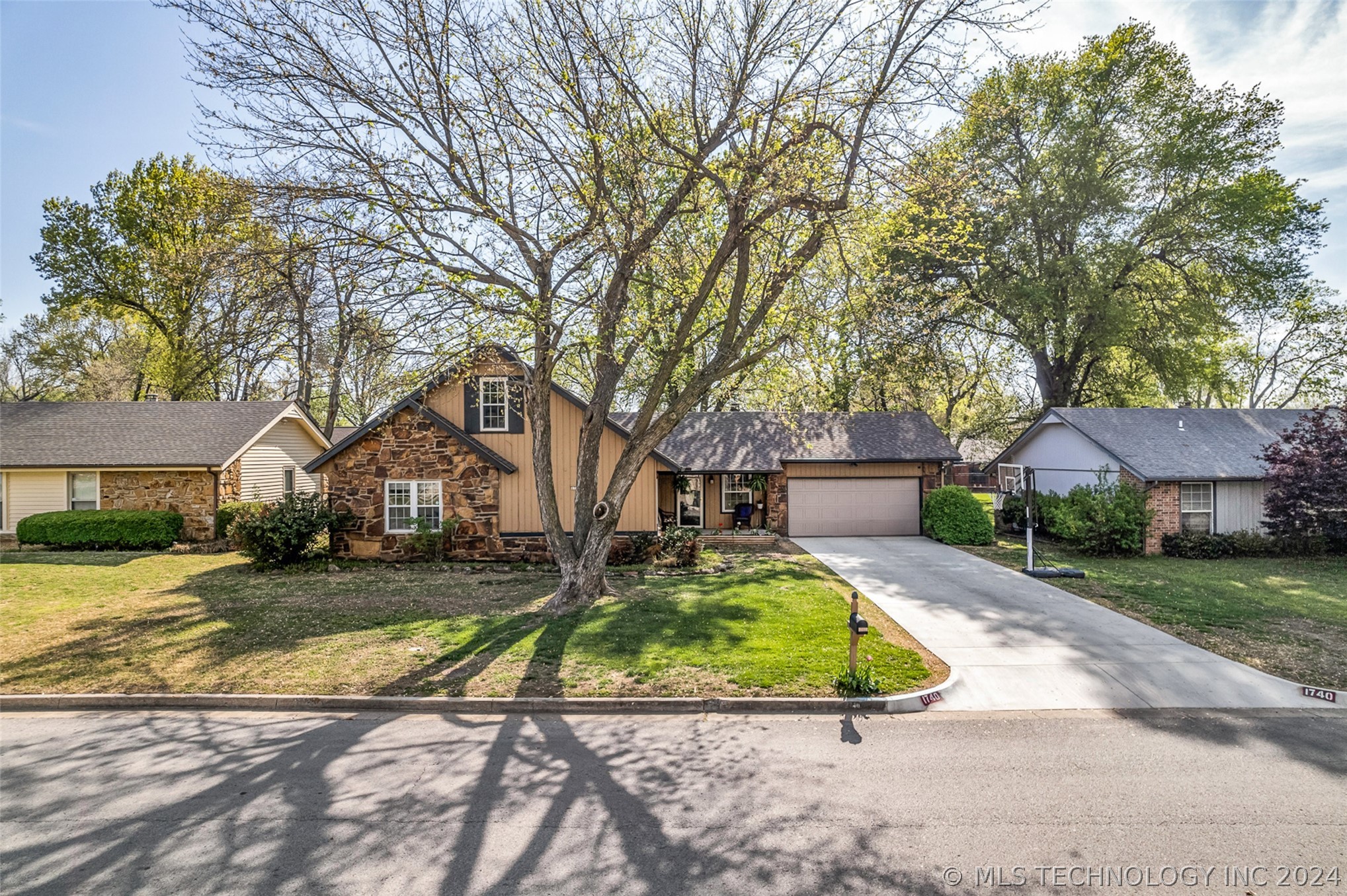 1740 W 63rd Street S