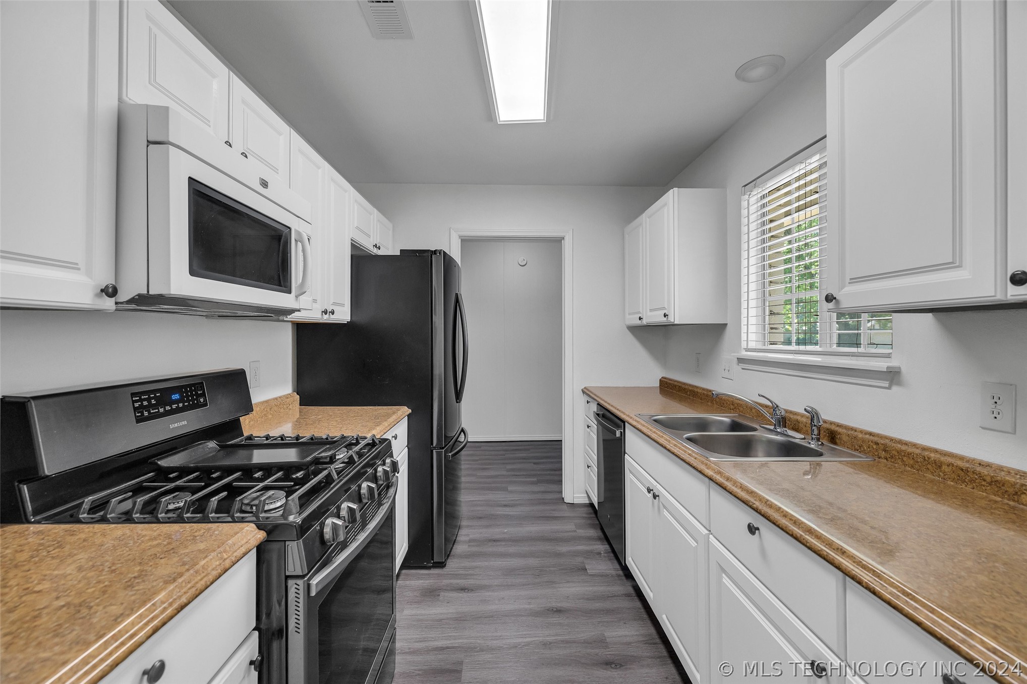 204 W Canton Street