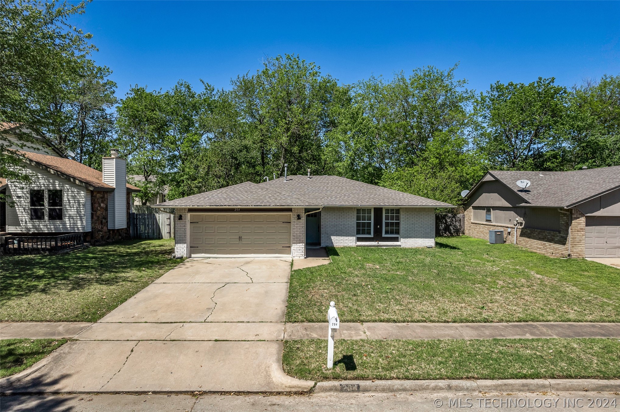204 W Canton Street
