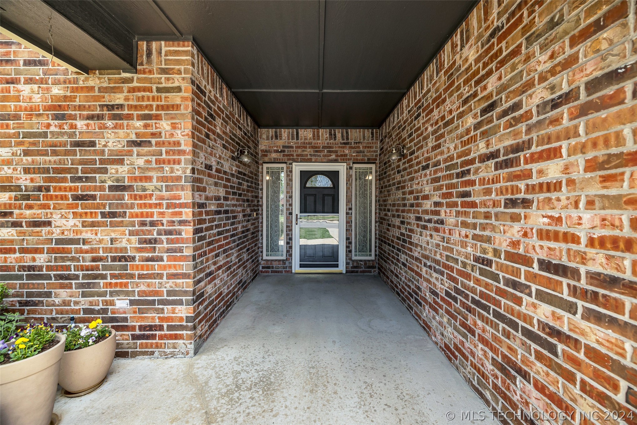 8227 Vintage Trace Drive