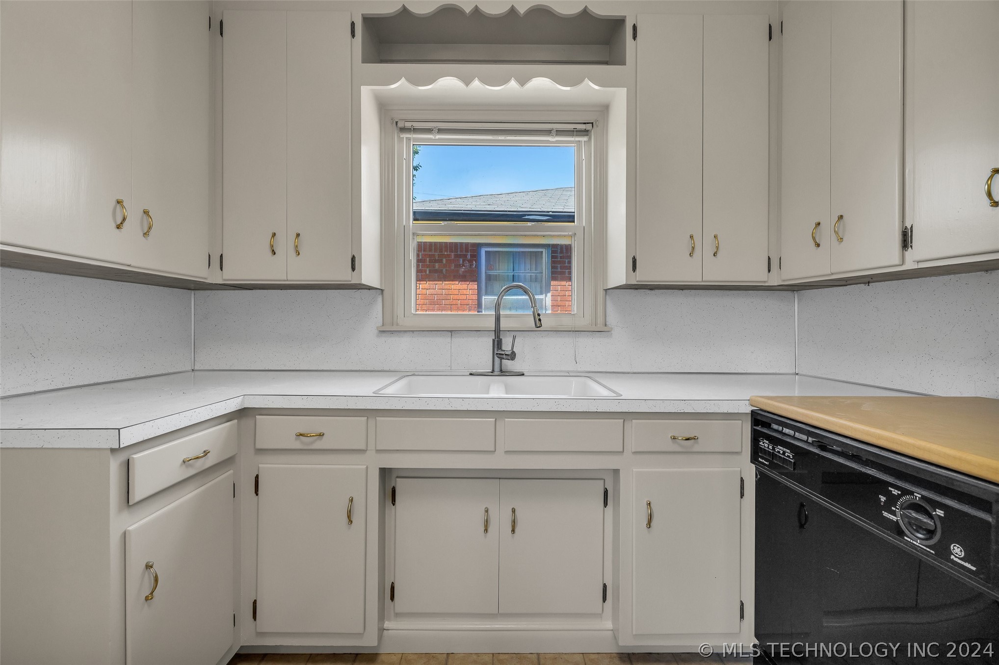 2648 S Vandalia Avenue