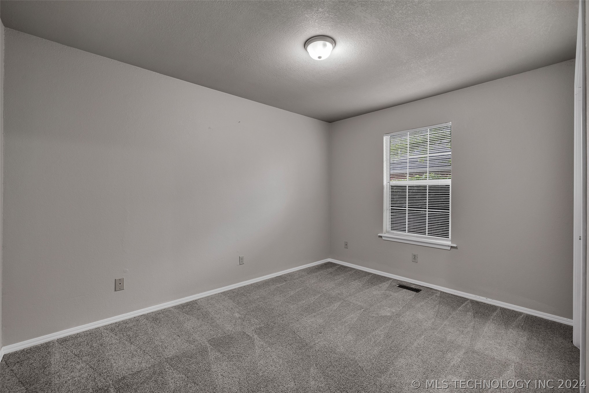 1916 S Aster Avenue