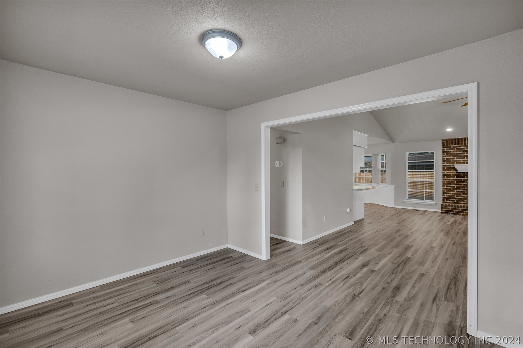 1916 S Aster Avenue