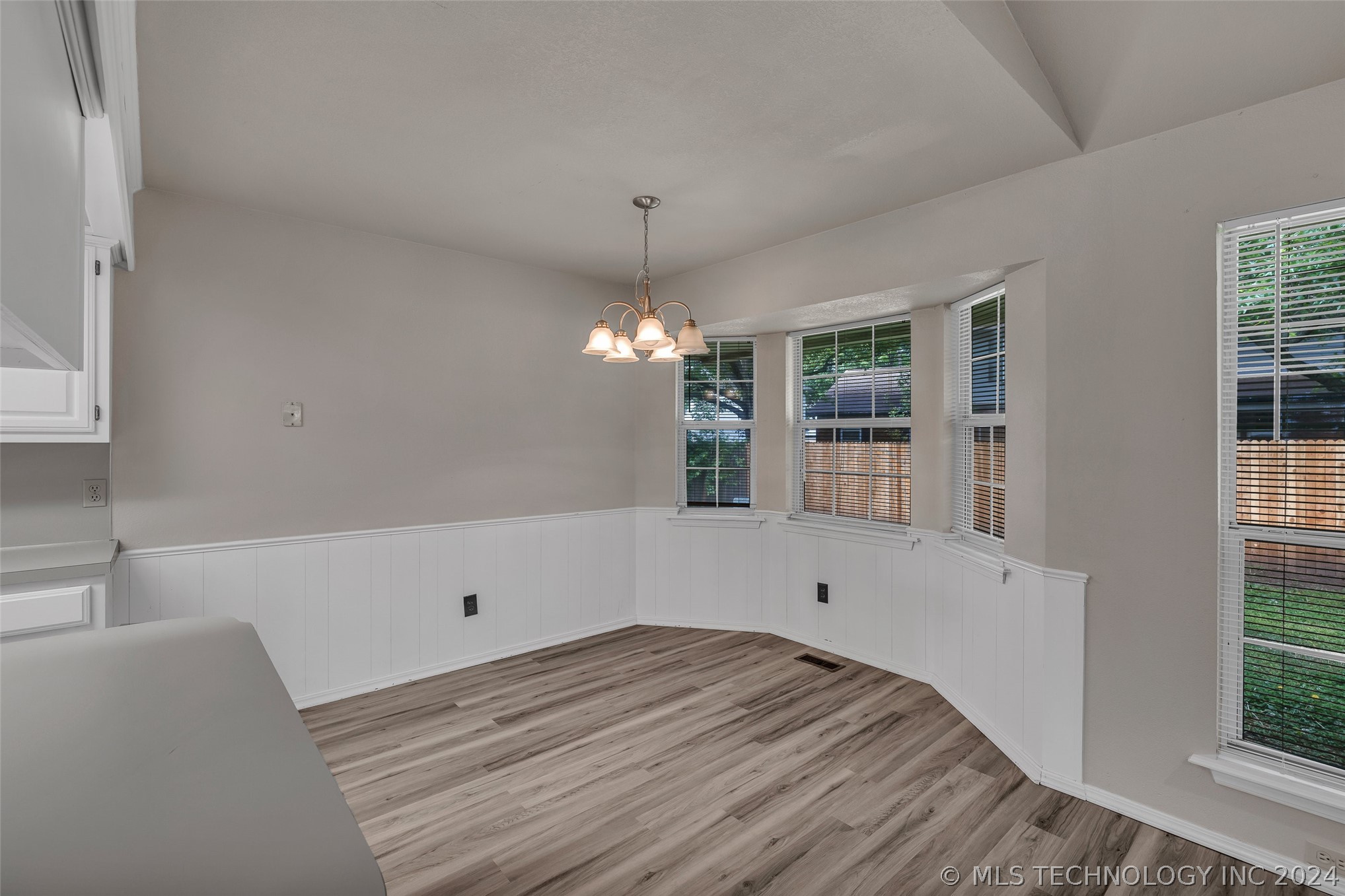 1916 S Aster Avenue