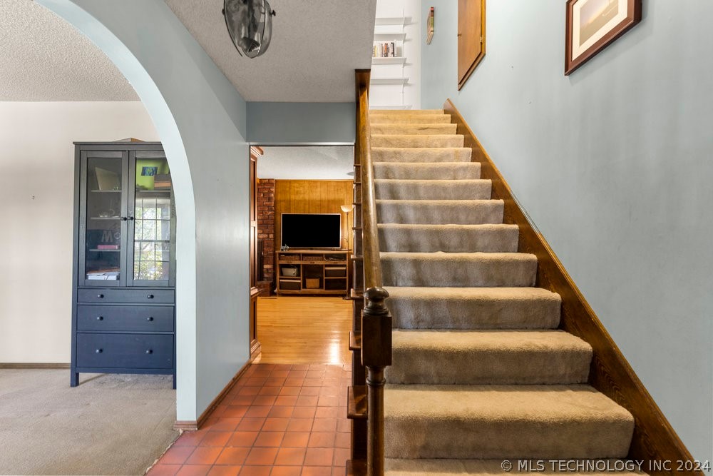 7207 S 70th East Avenue