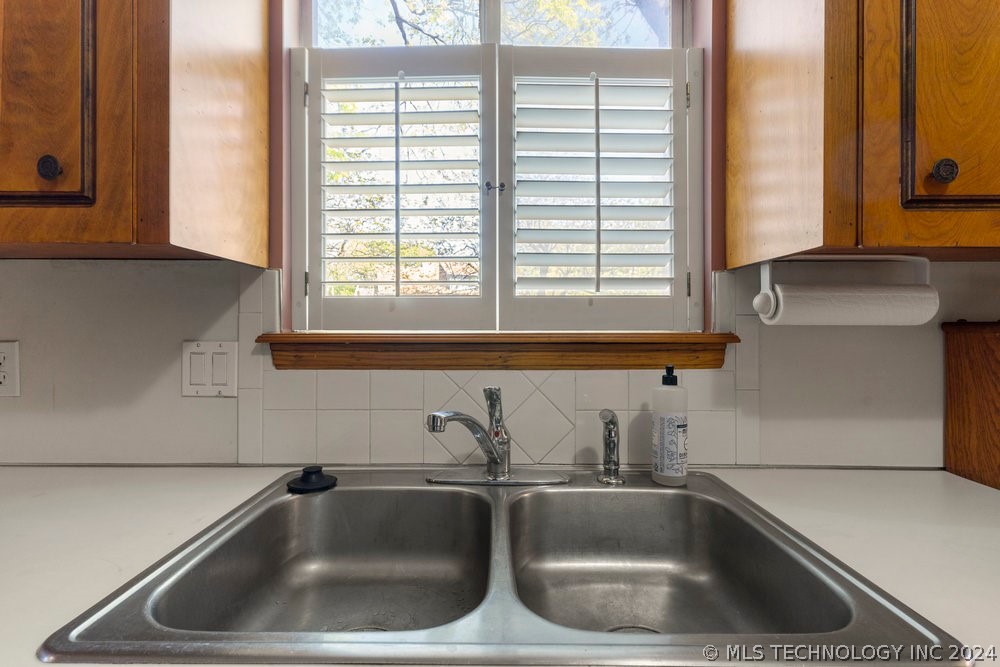 7207 S 70th East Avenue