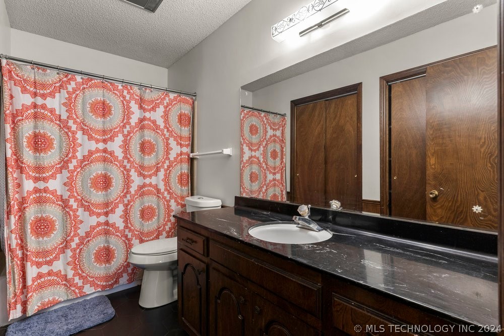 7207 S 70th East Avenue