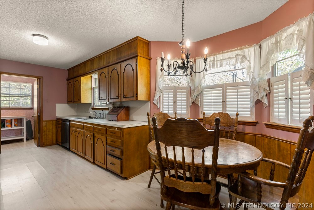 7207 S 70th East Avenue