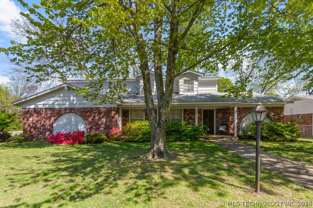 7207 S 70th East Avenue