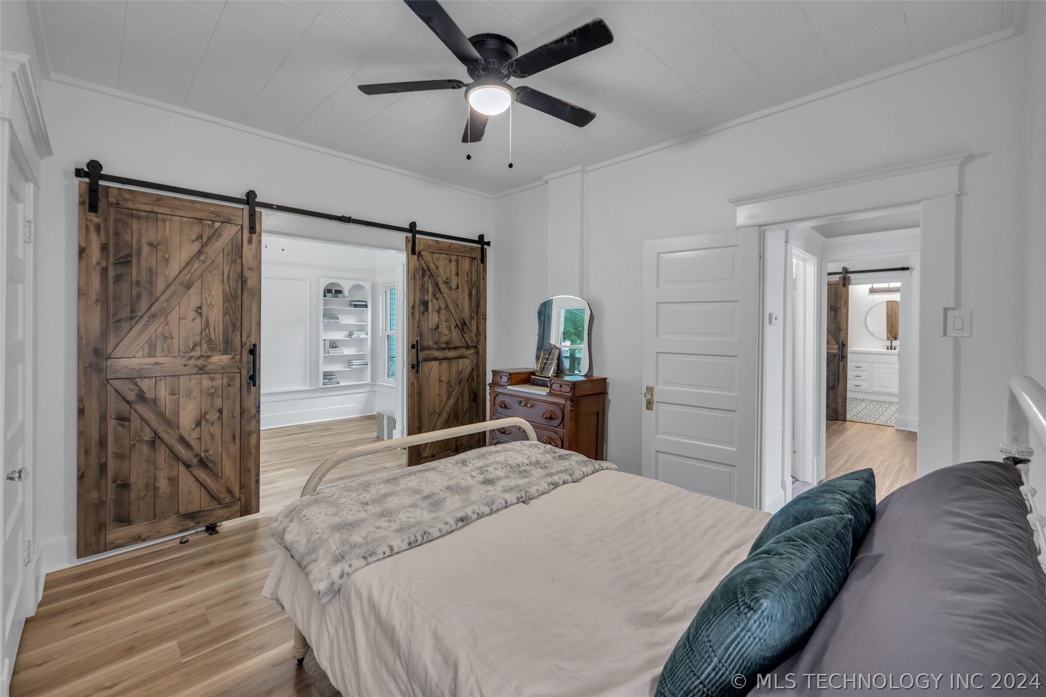 117 W Lincoln Avenue