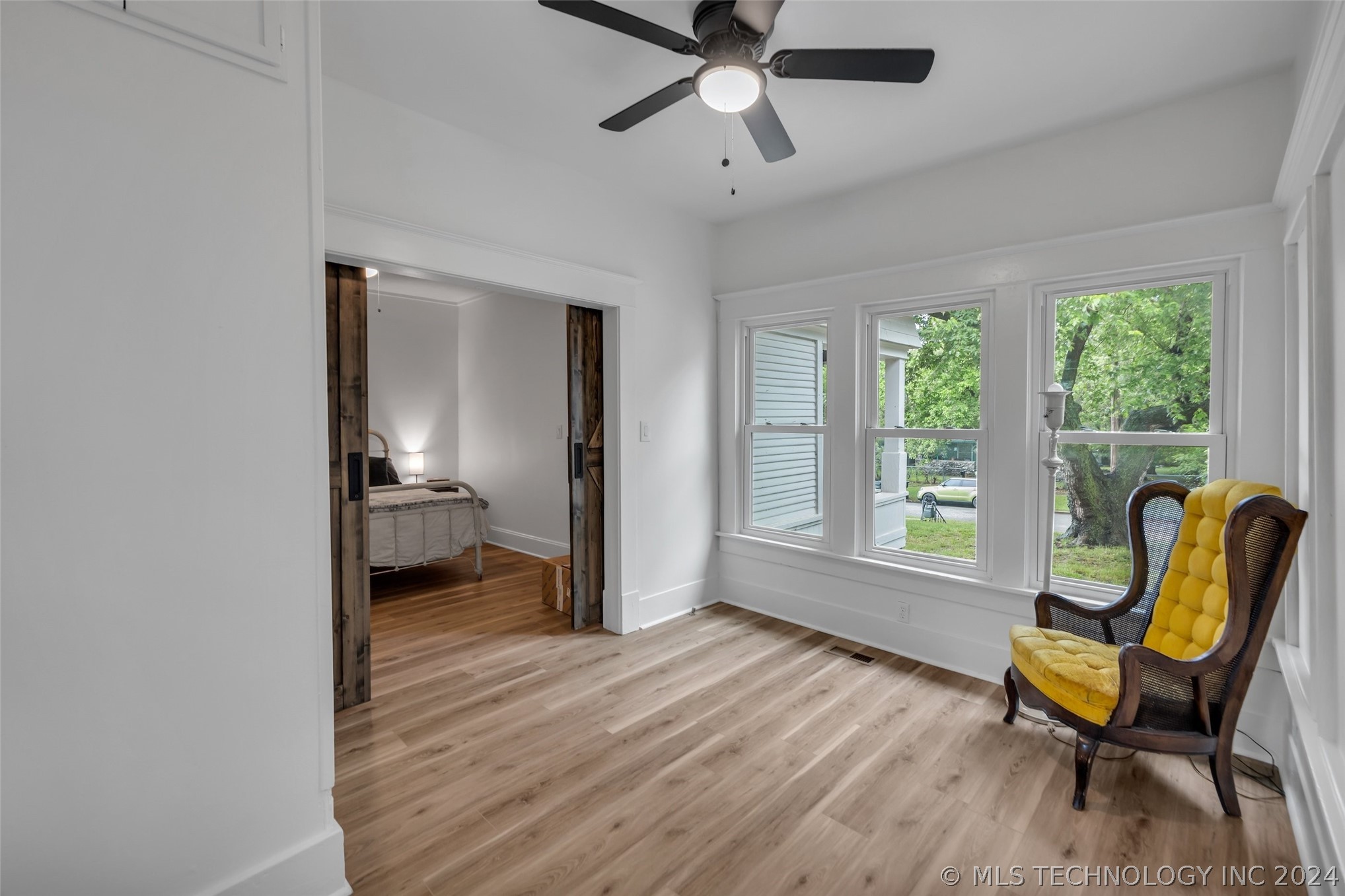 117 W Lincoln Avenue