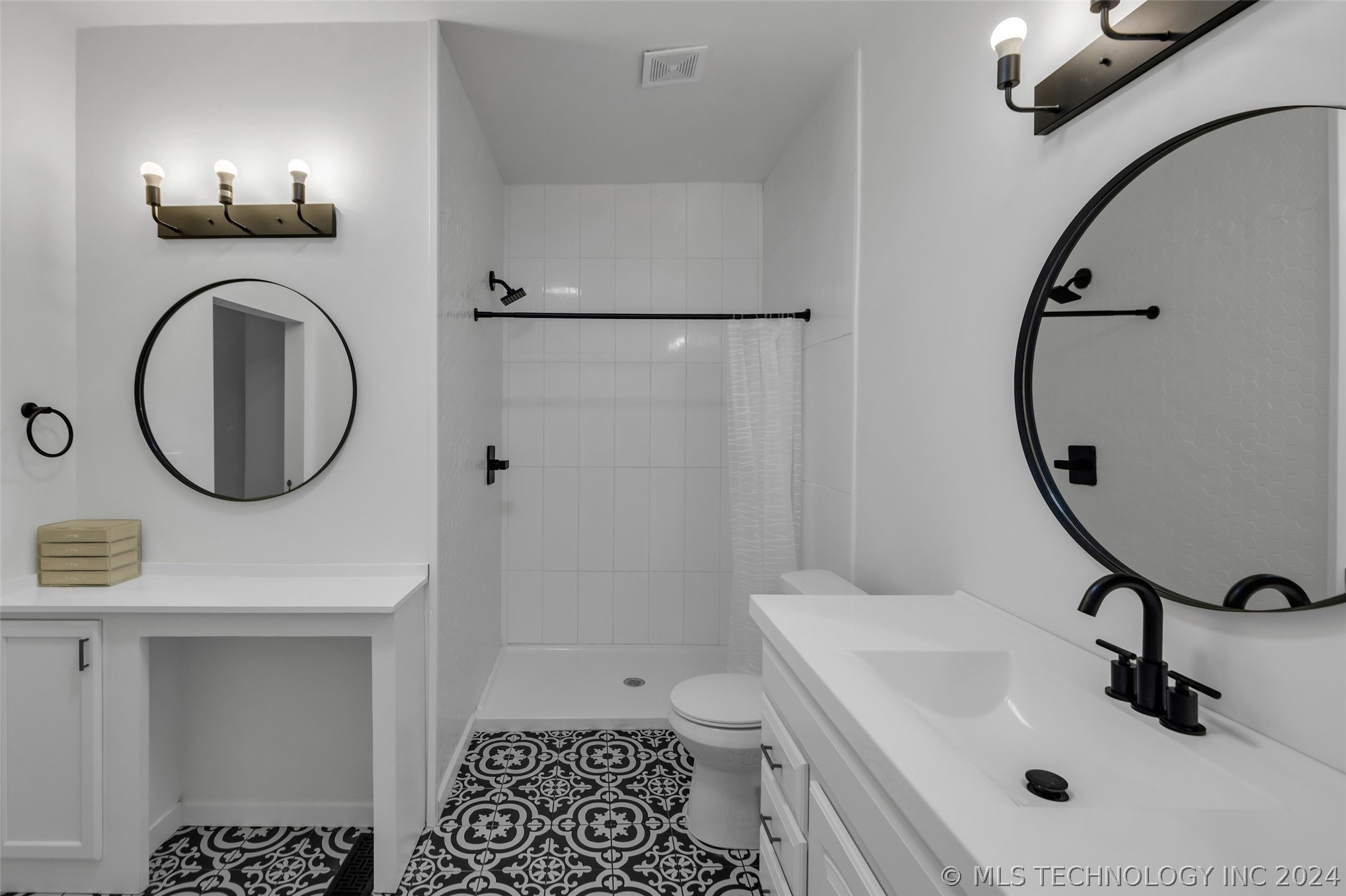 117 W Lincoln Avenue