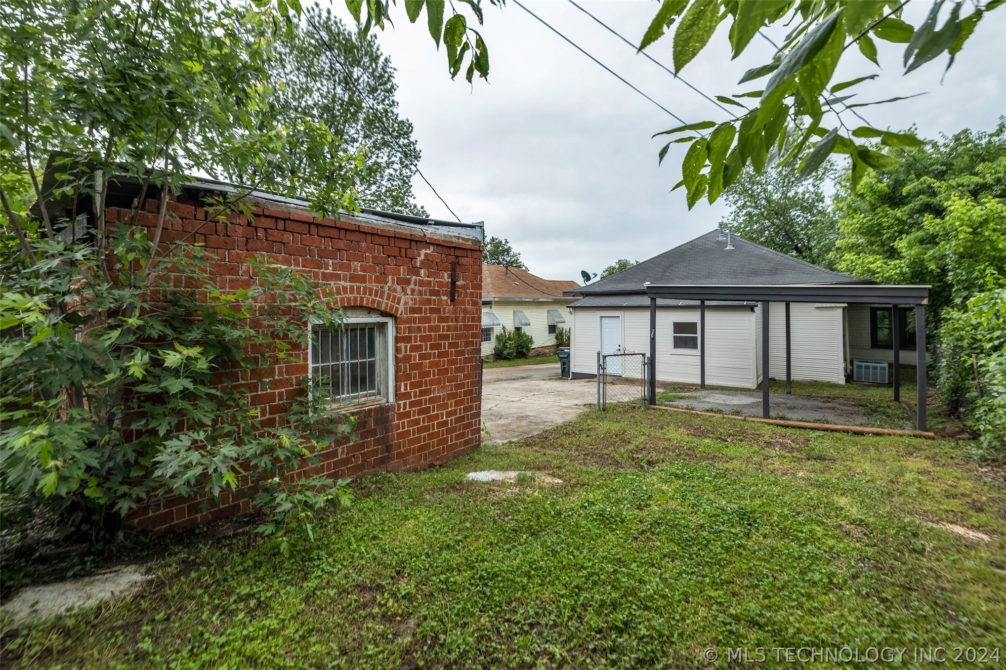 117 W Lincoln Avenue