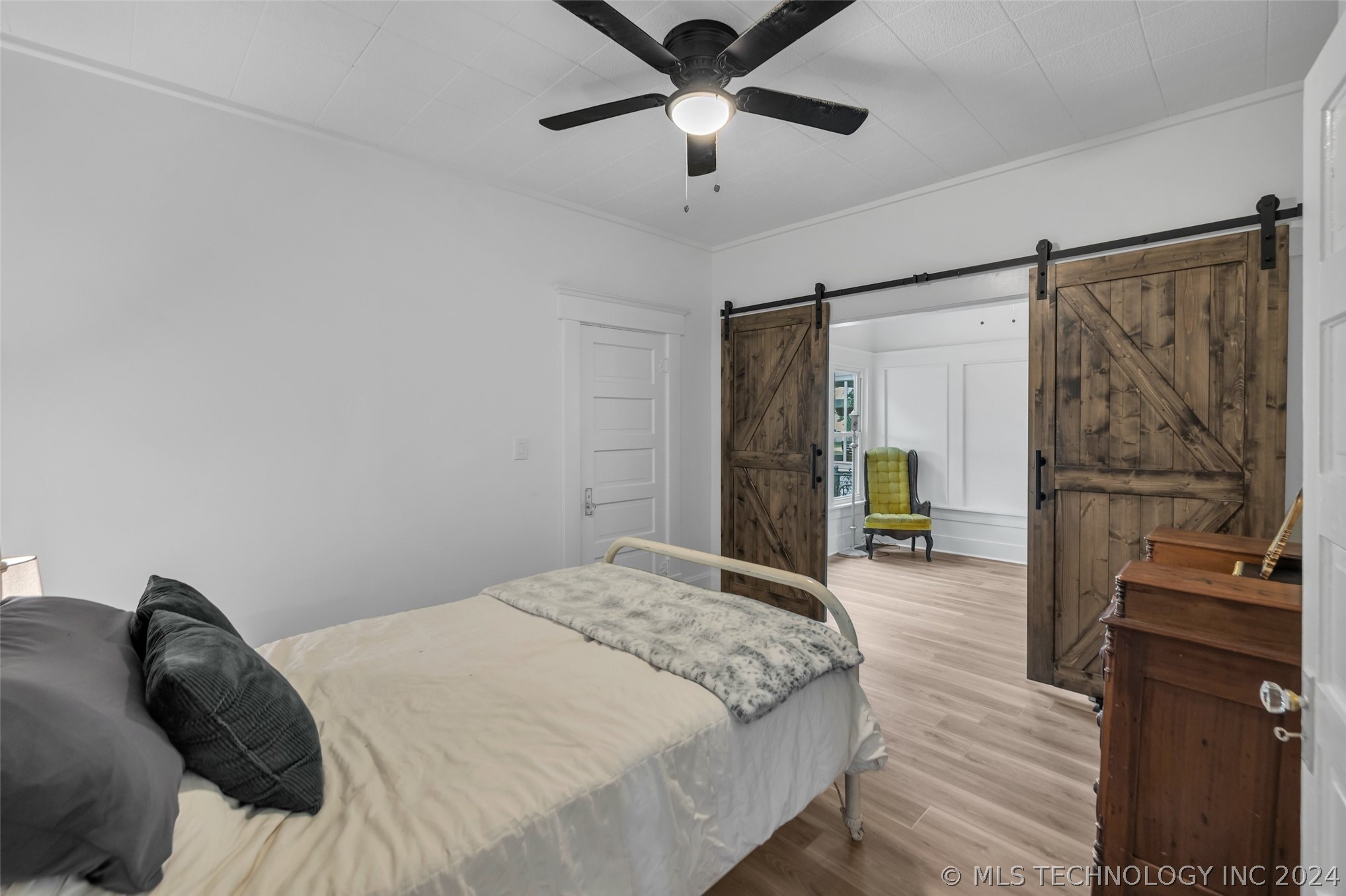 117 W Lincoln Avenue