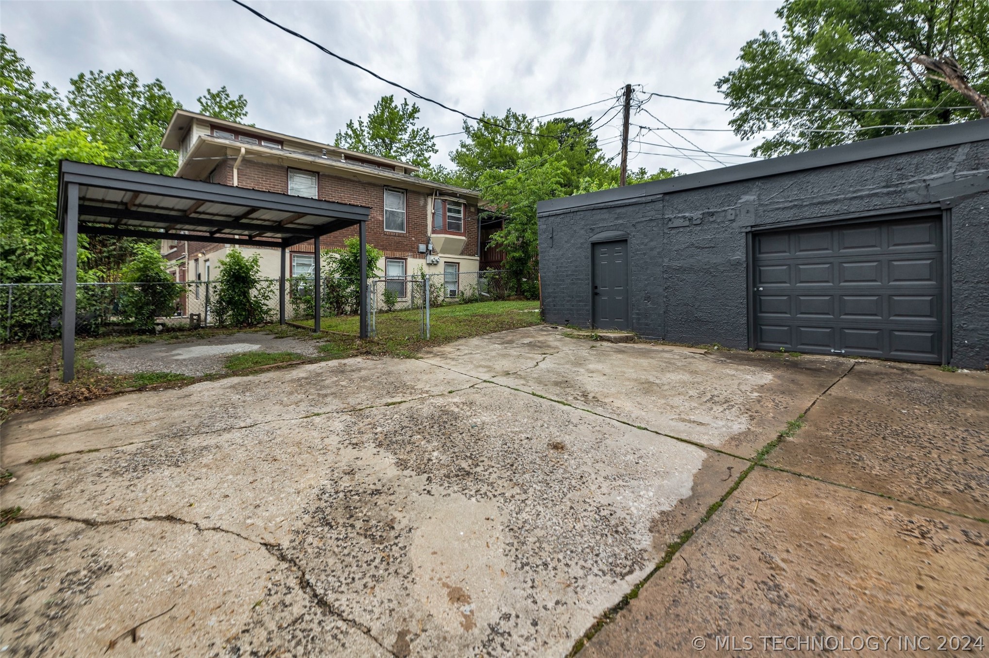 117 W Lincoln Avenue