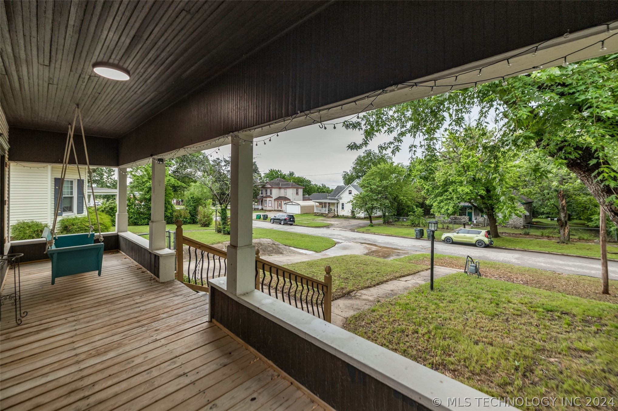 117 W Lincoln Avenue