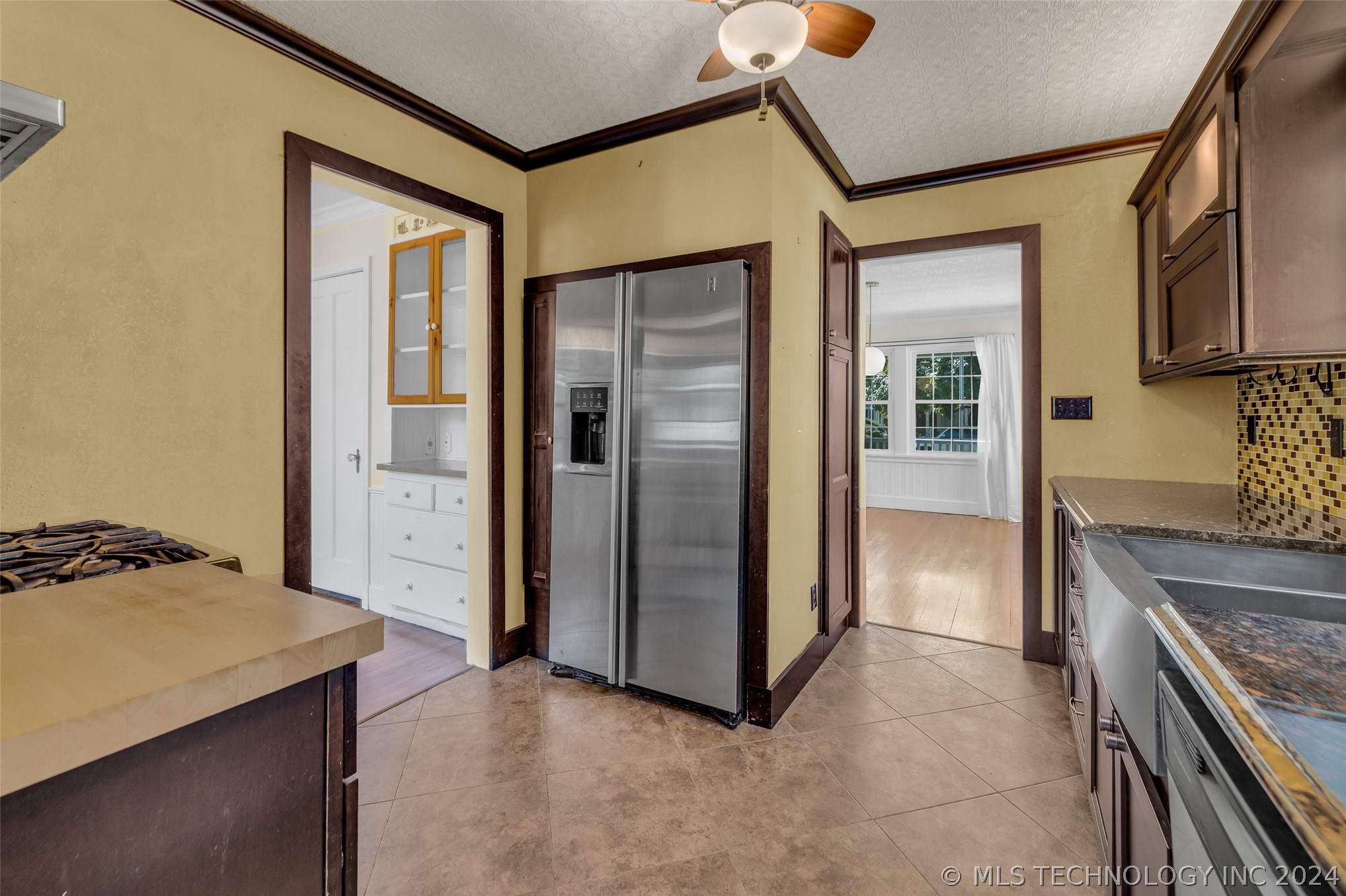 211 E 27th Street