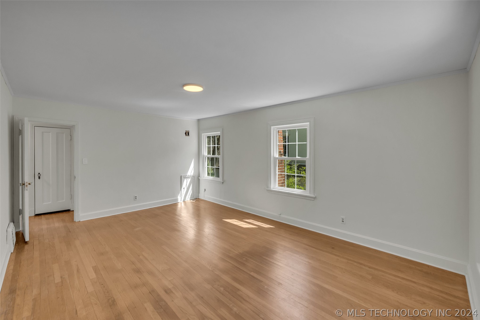 211 E 27th Street