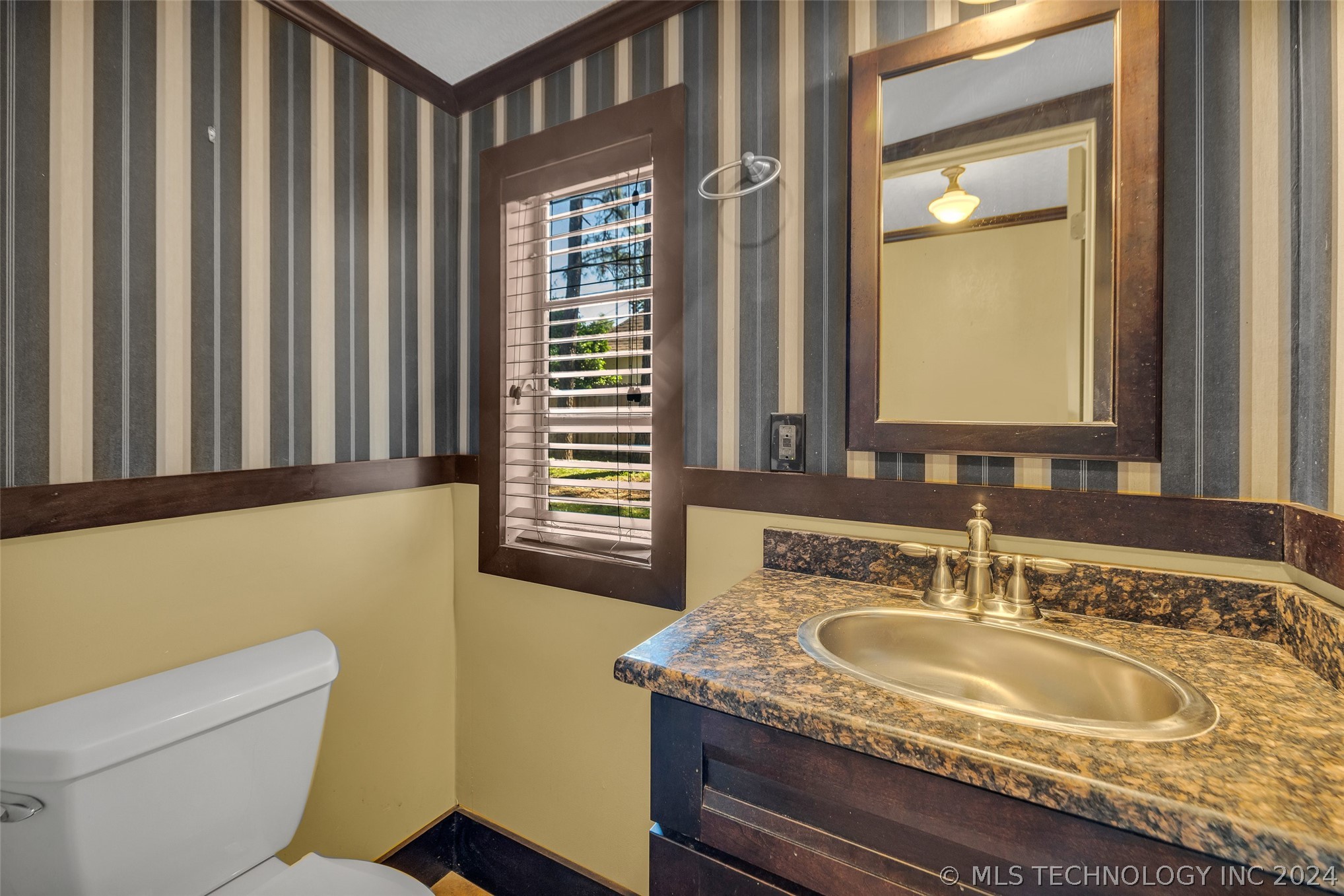 211 E 27th Street