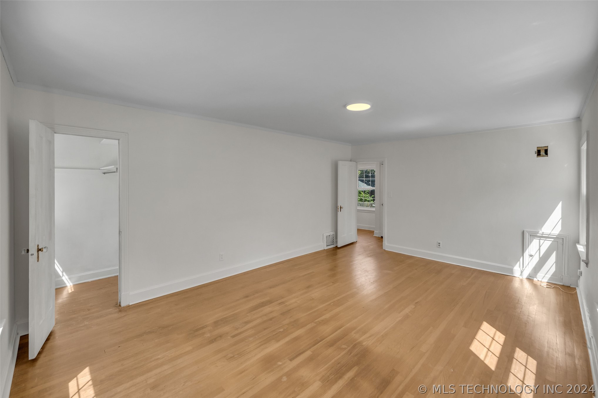 211 E 27th Street