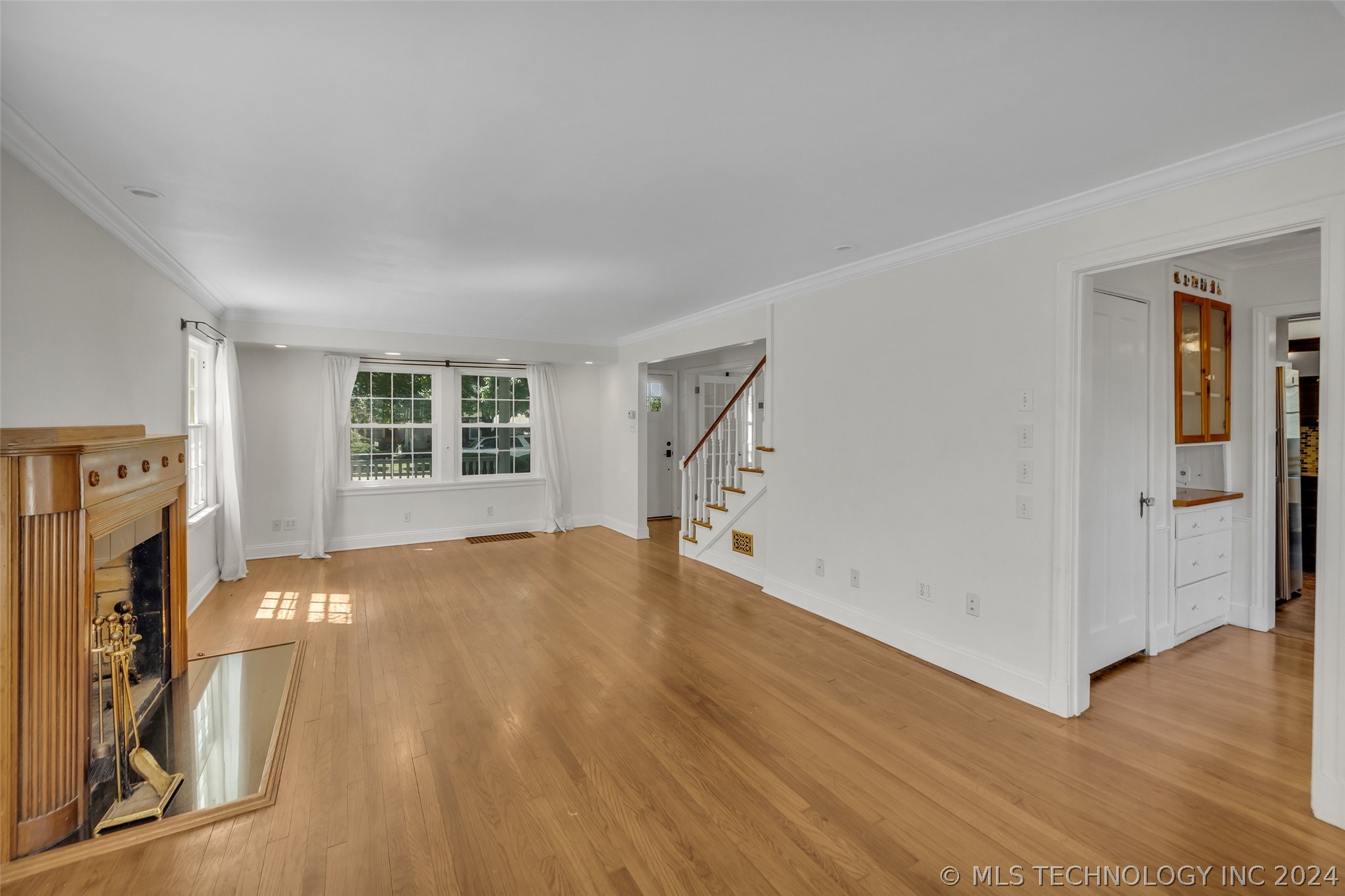 211 E 27th Street