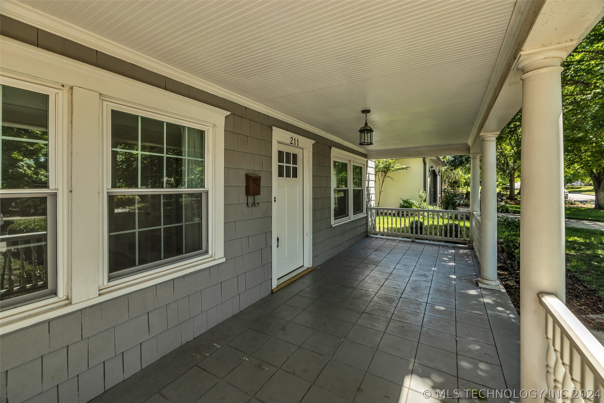 211 E 27th Street