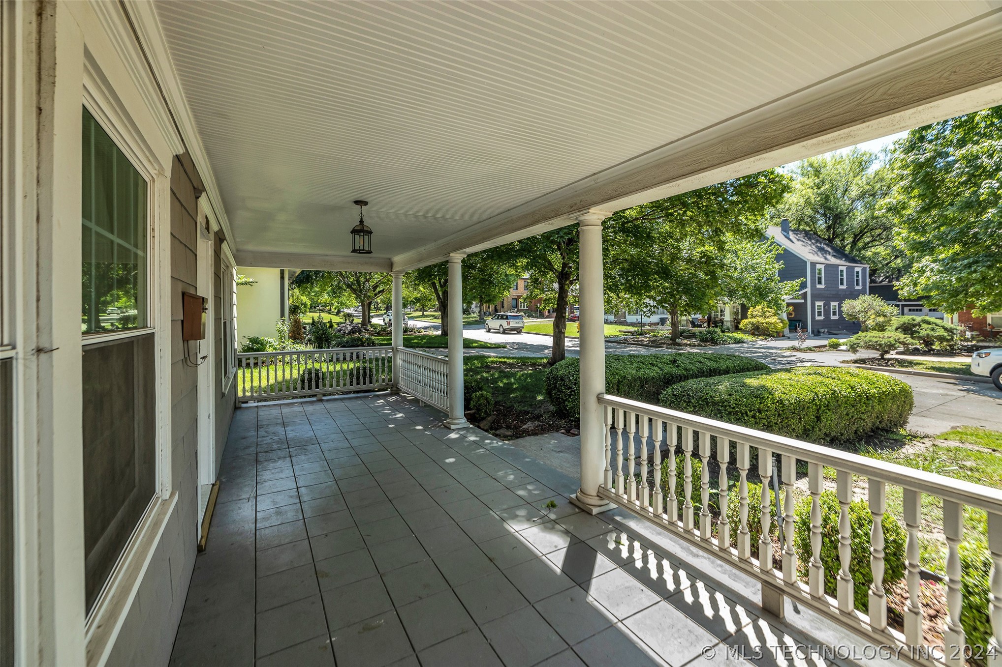 211 E 27th Street