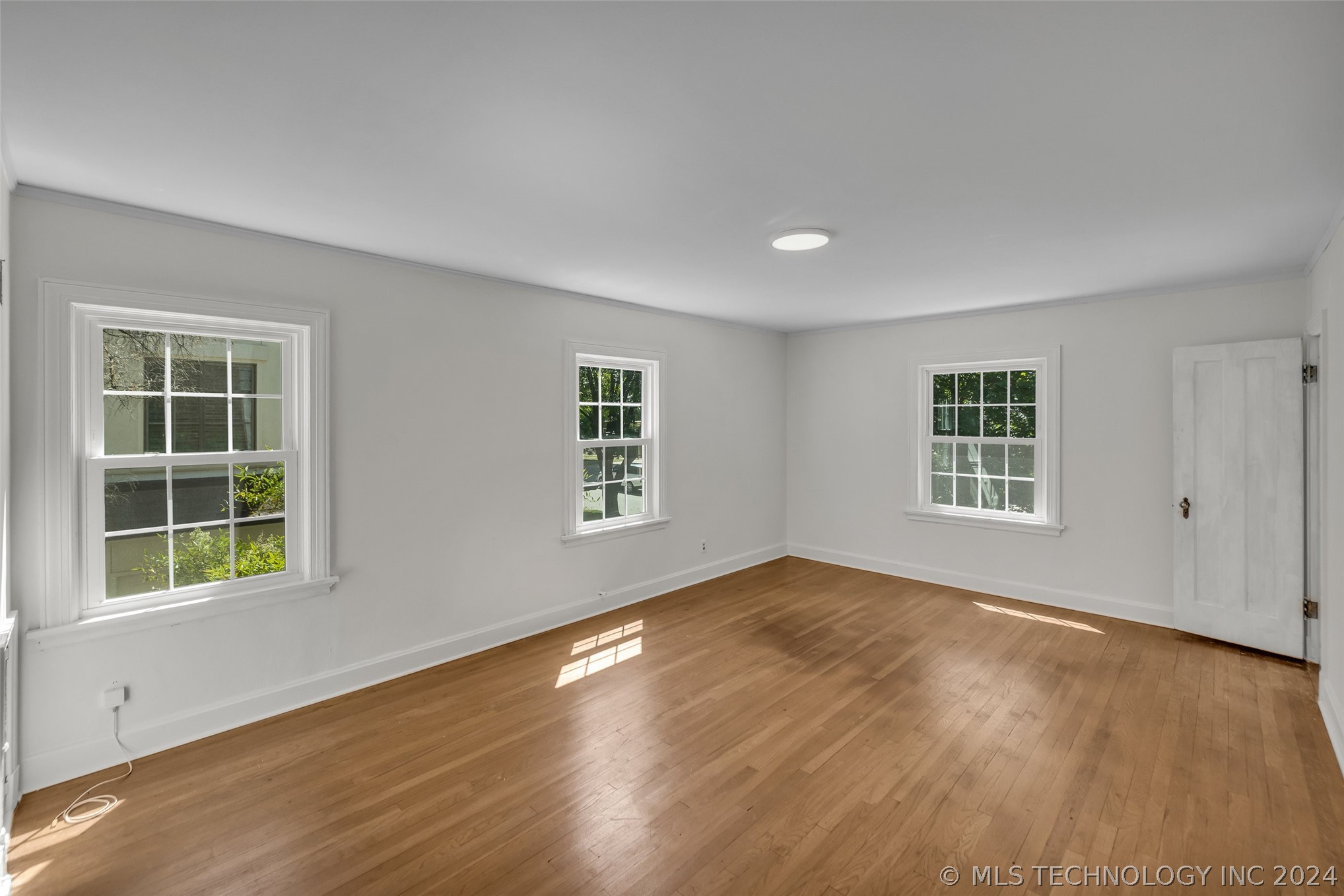 211 E 27th Street