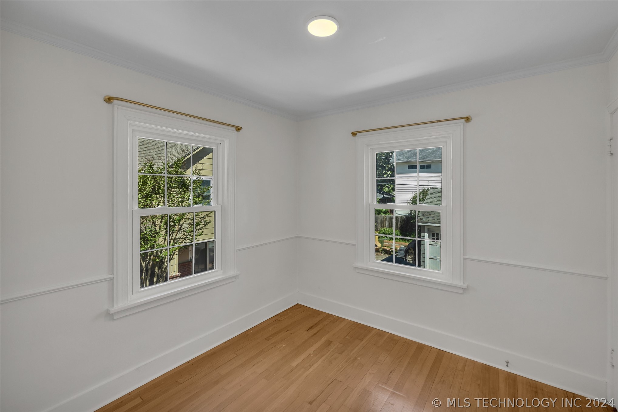 211 E 27th Street