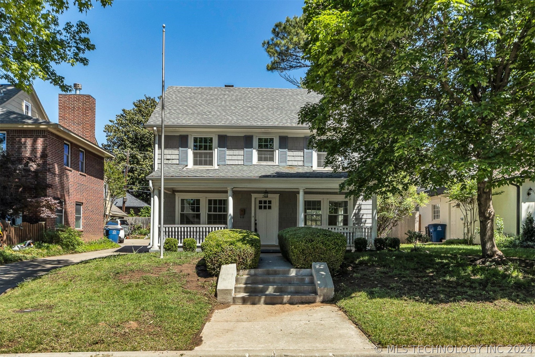 211 E 27th Street