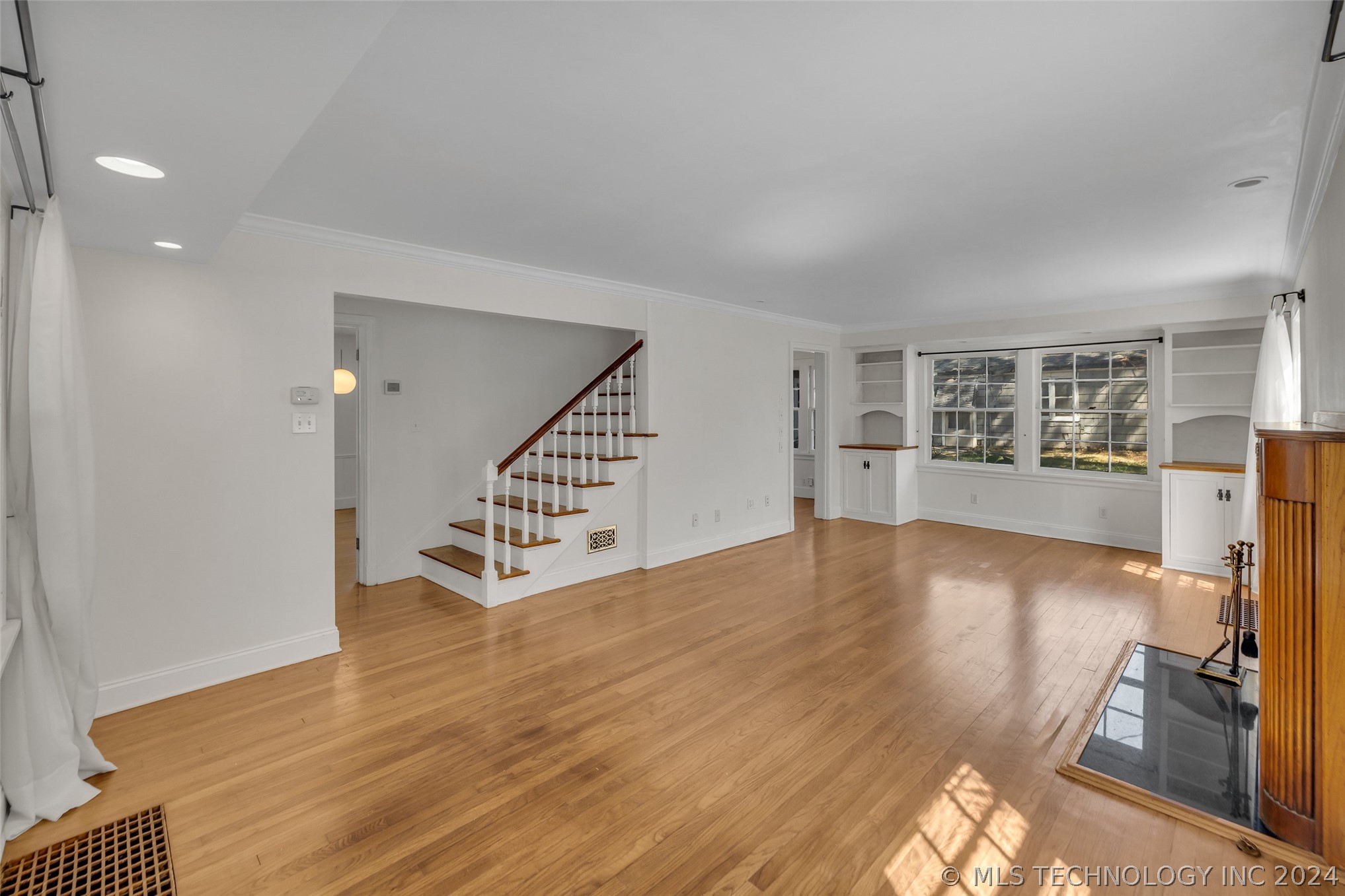 211 E 27th Street