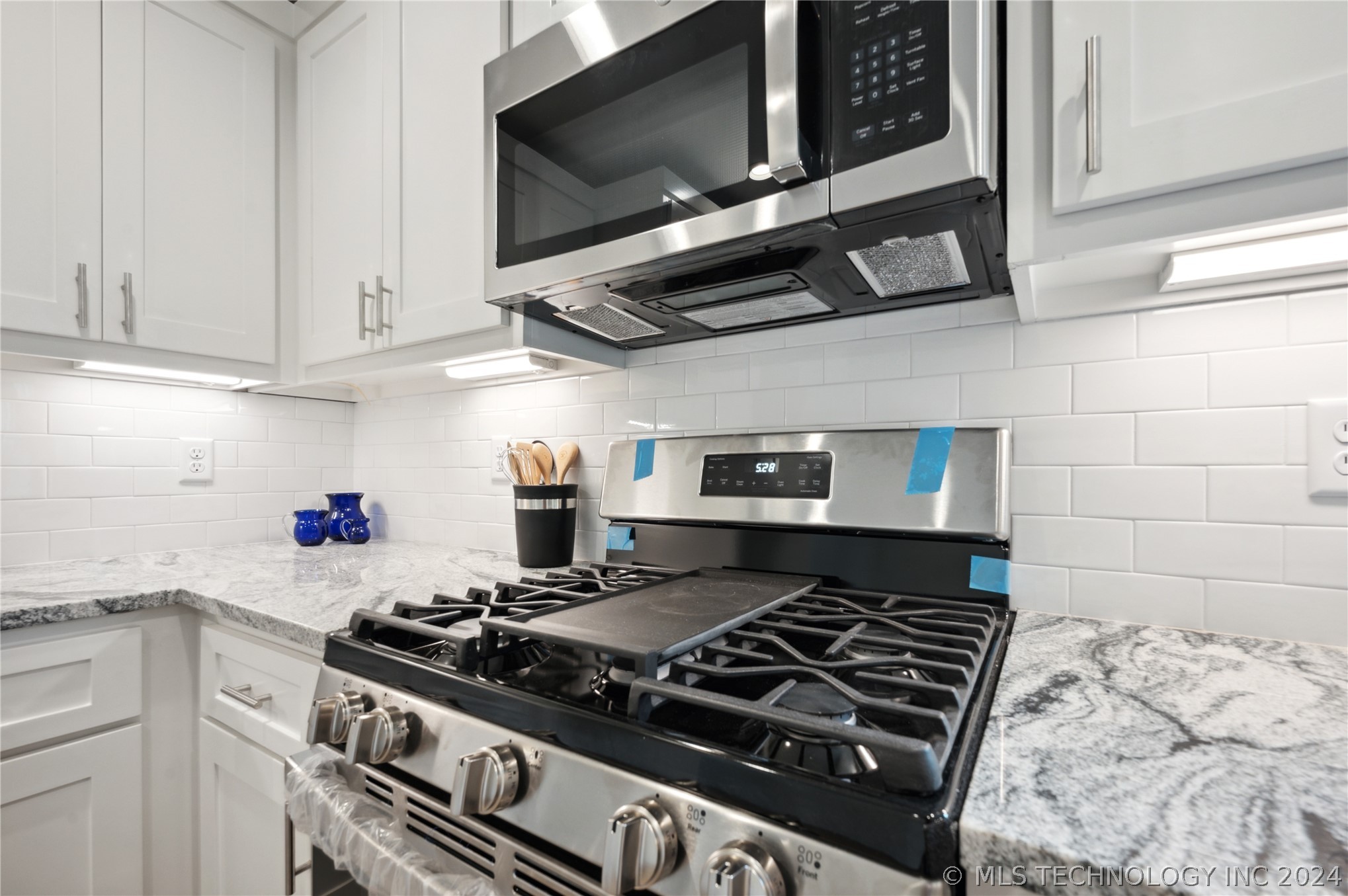 2115 W 40th Street