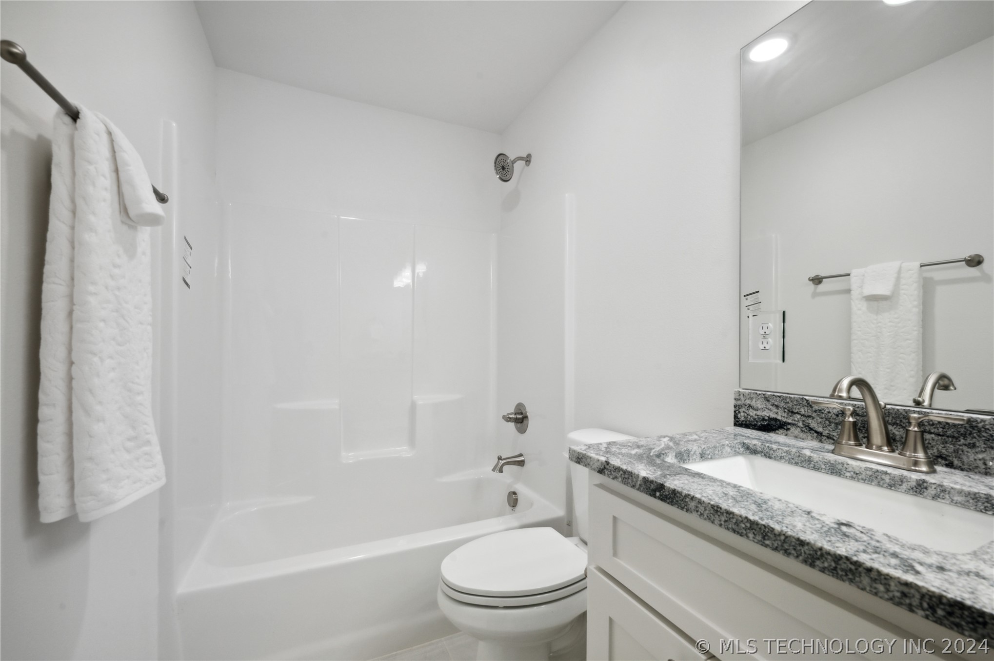 2115 W 40th Street