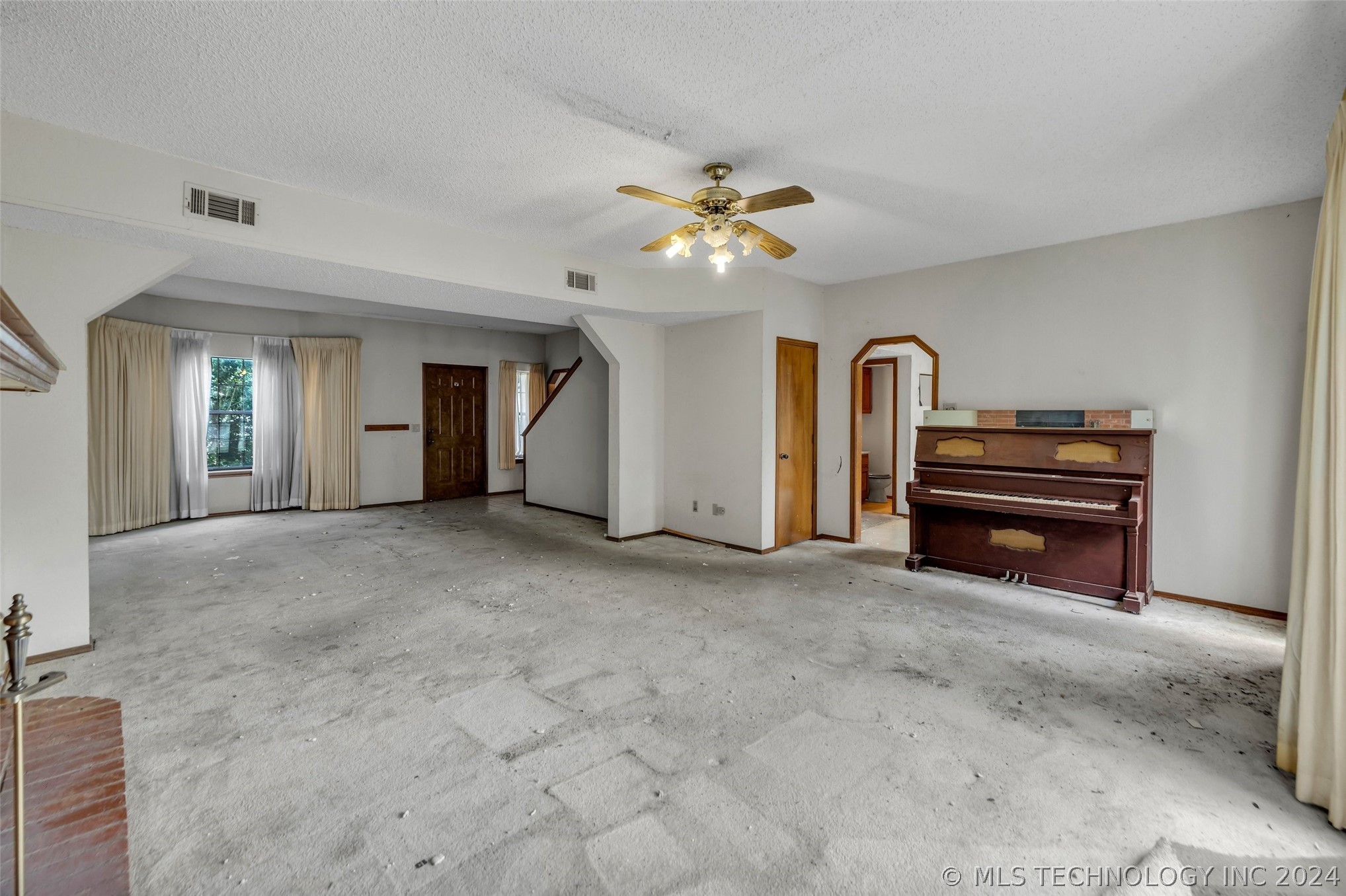 2825 W Vandalia Street