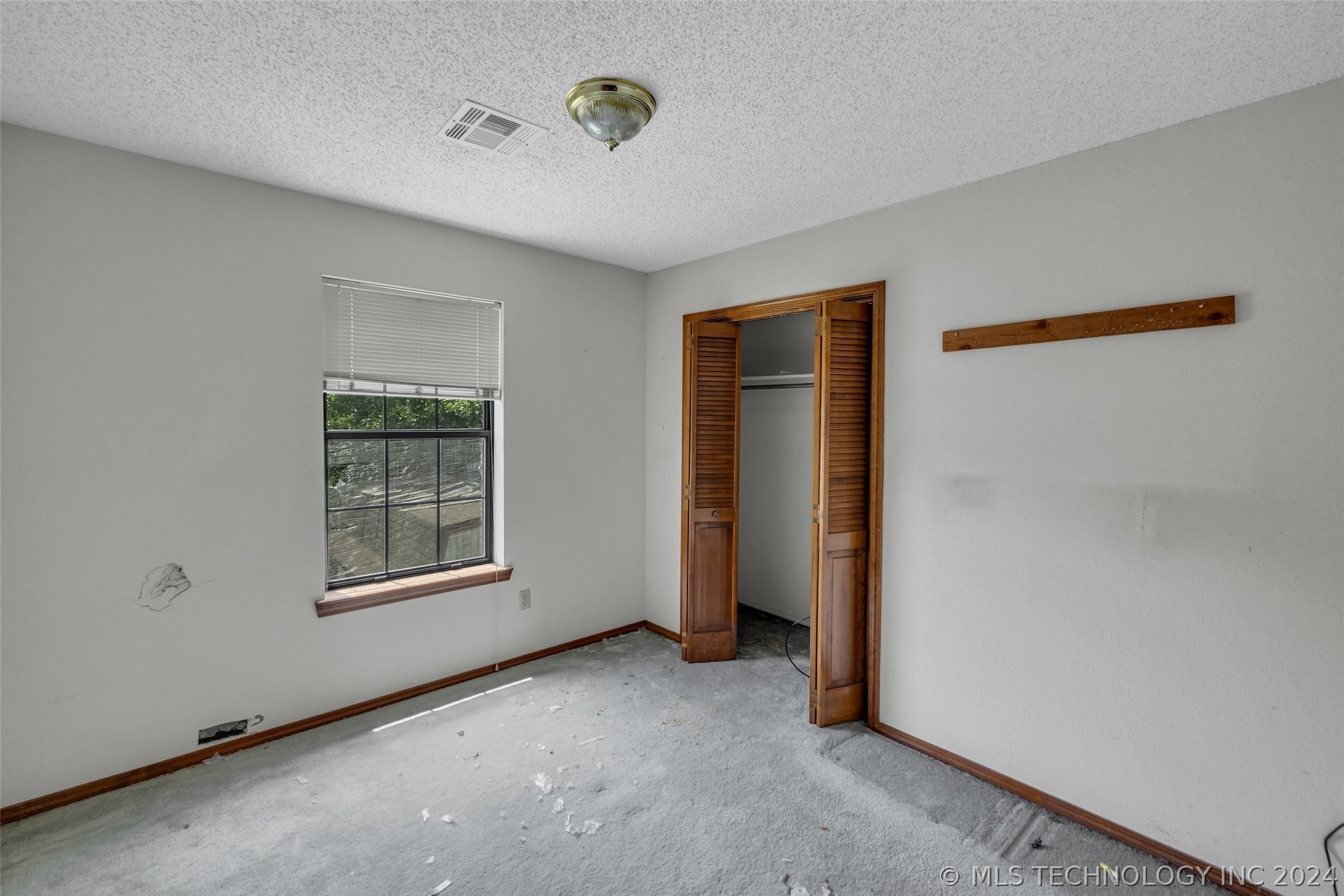 2825 W Vandalia Street