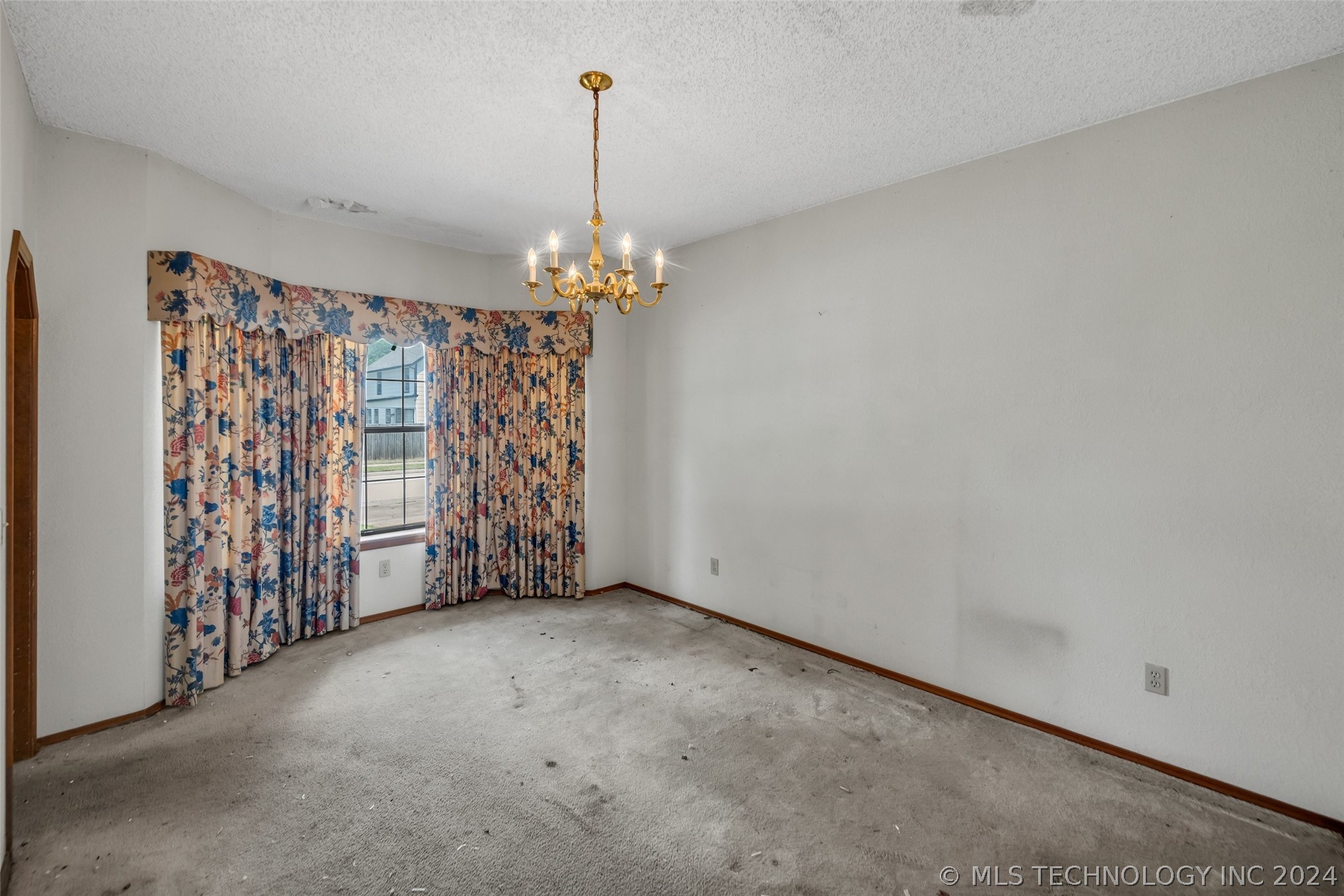 2825 W Vandalia Street