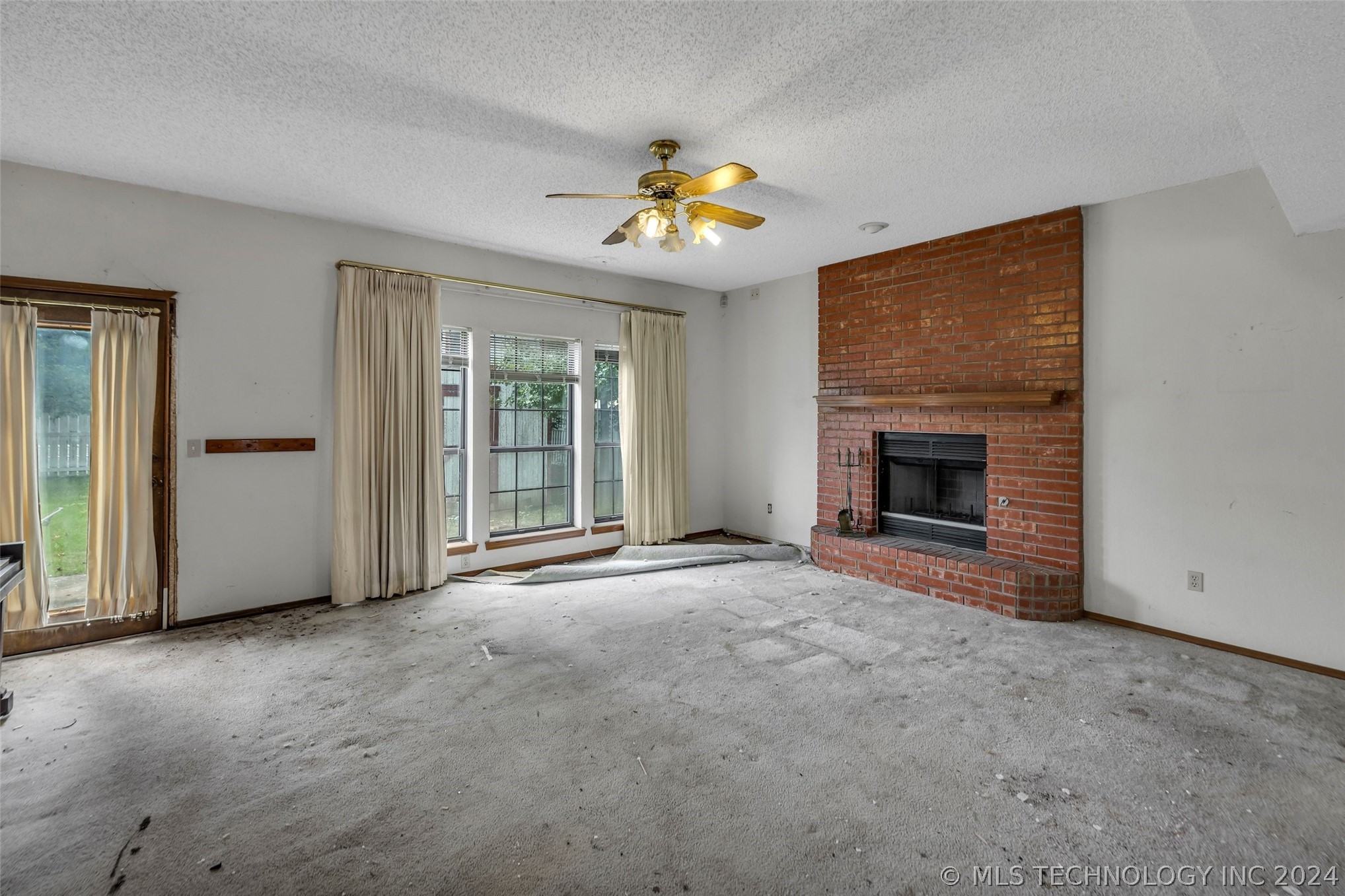 2825 W Vandalia Street