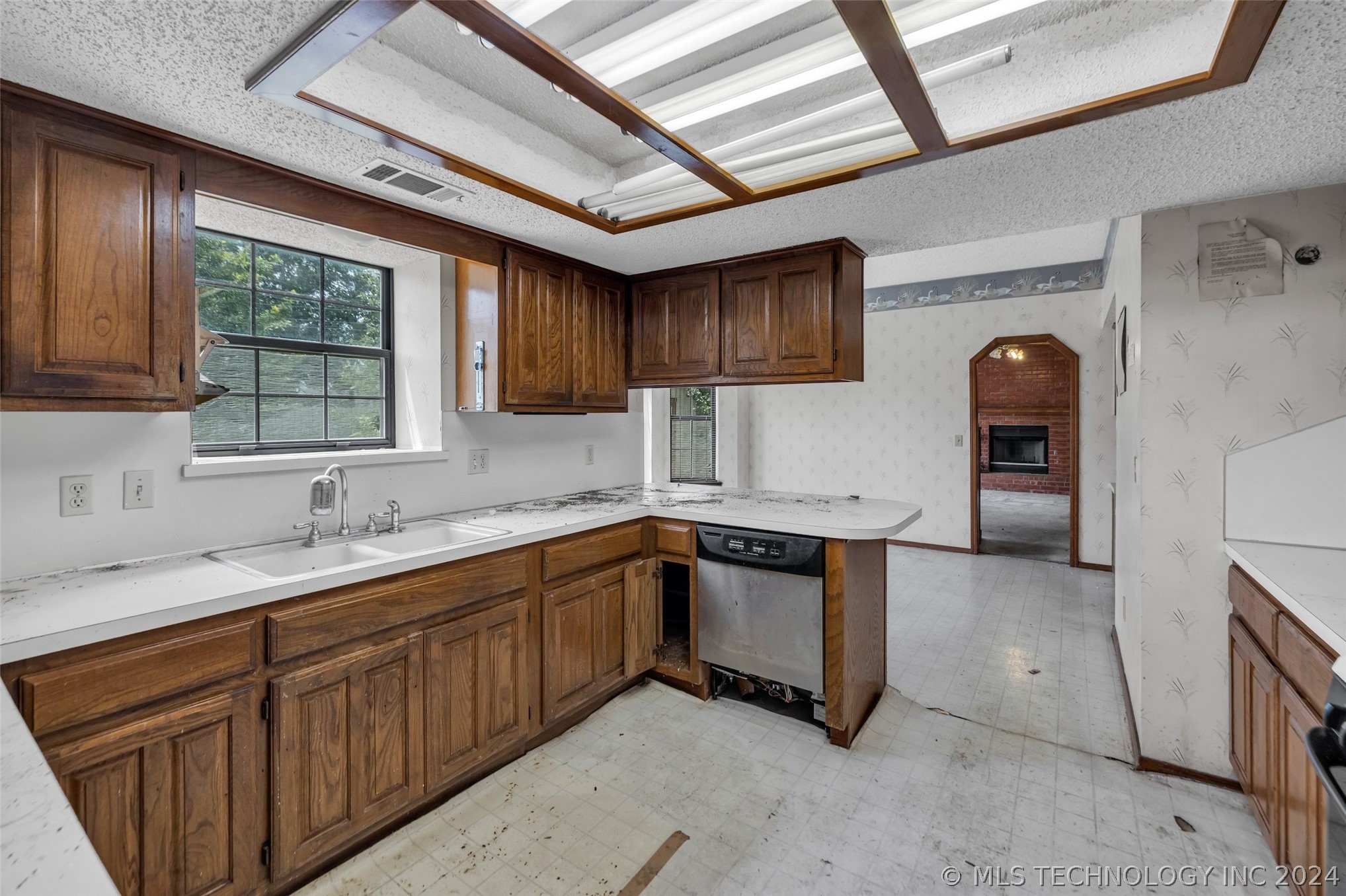 2825 W Vandalia Street