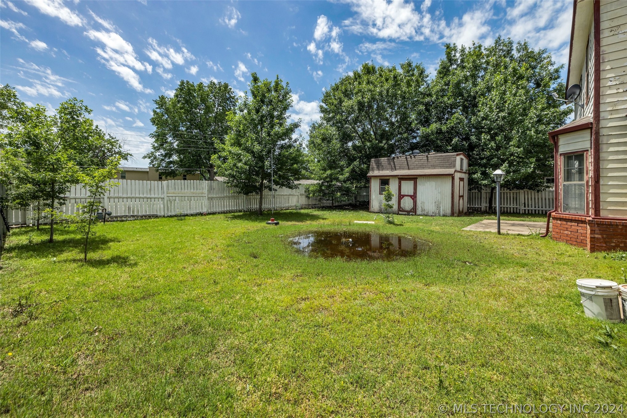 2825 W Vandalia Street