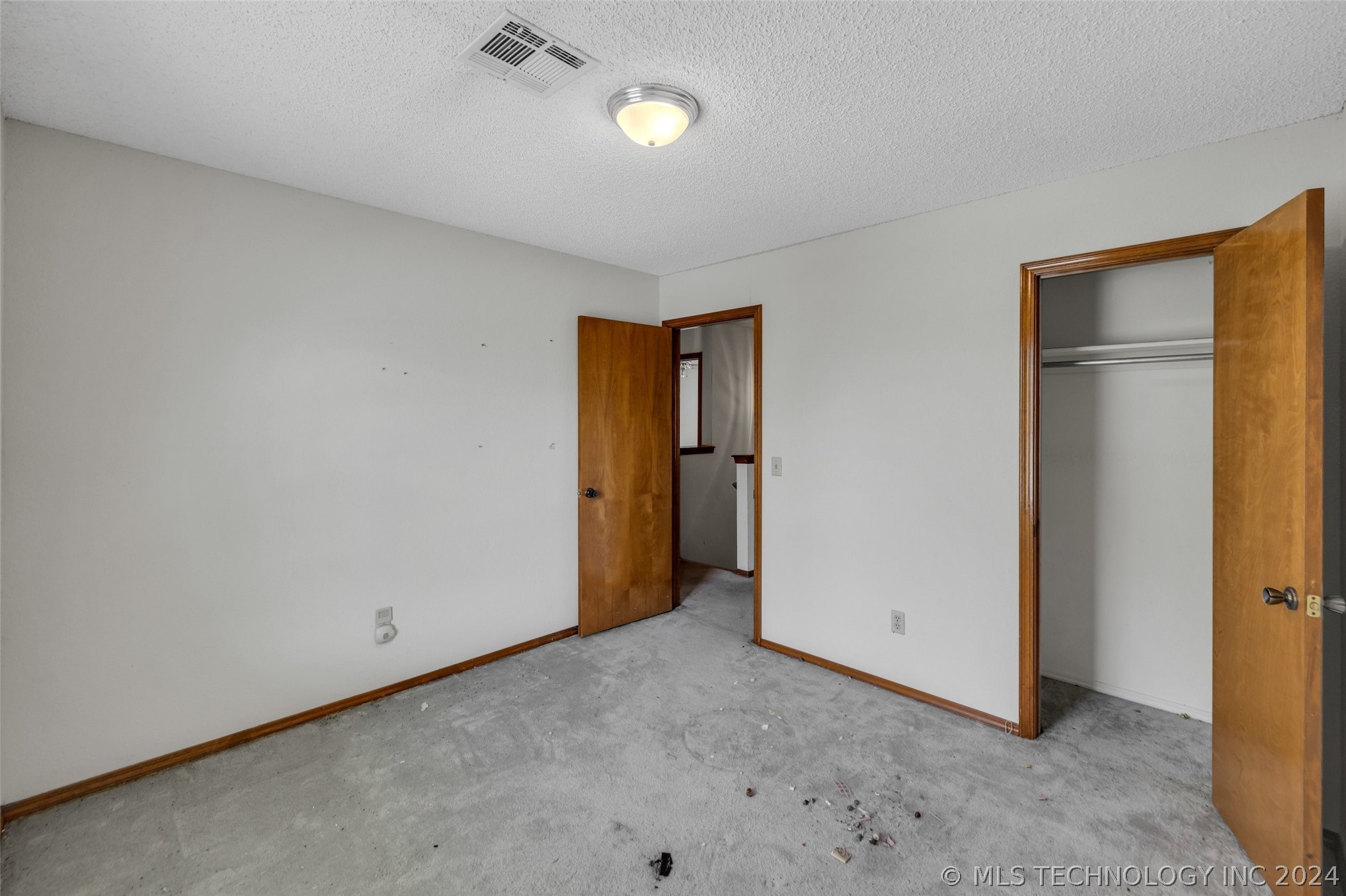 2825 W Vandalia Street