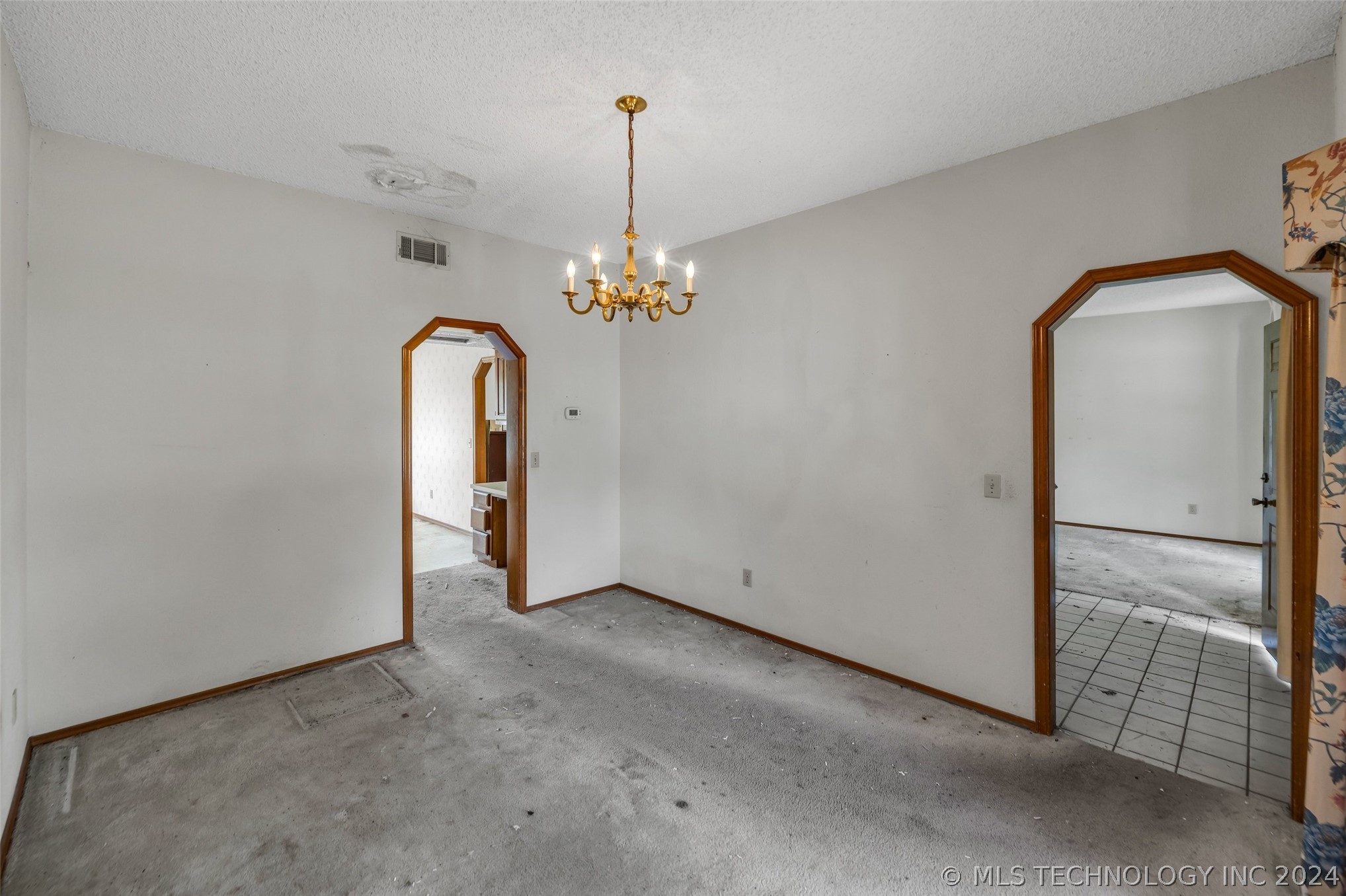 2825 W Vandalia Street